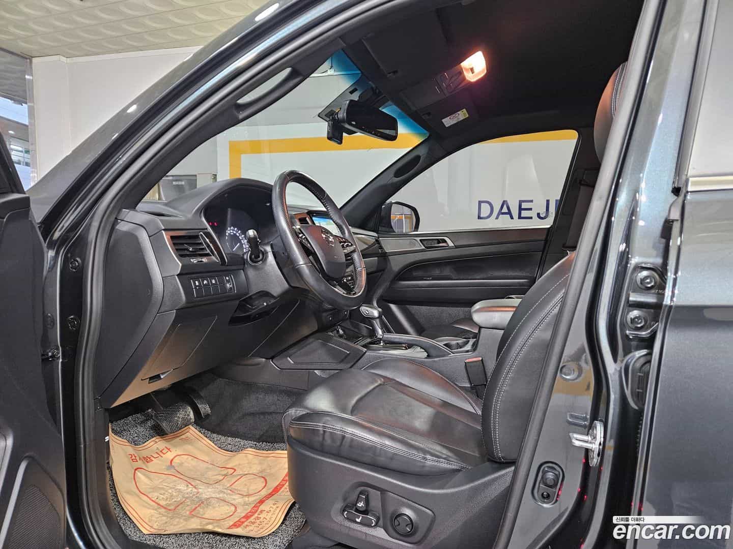 Rexton KG Mobility 2021.10-INNER-008