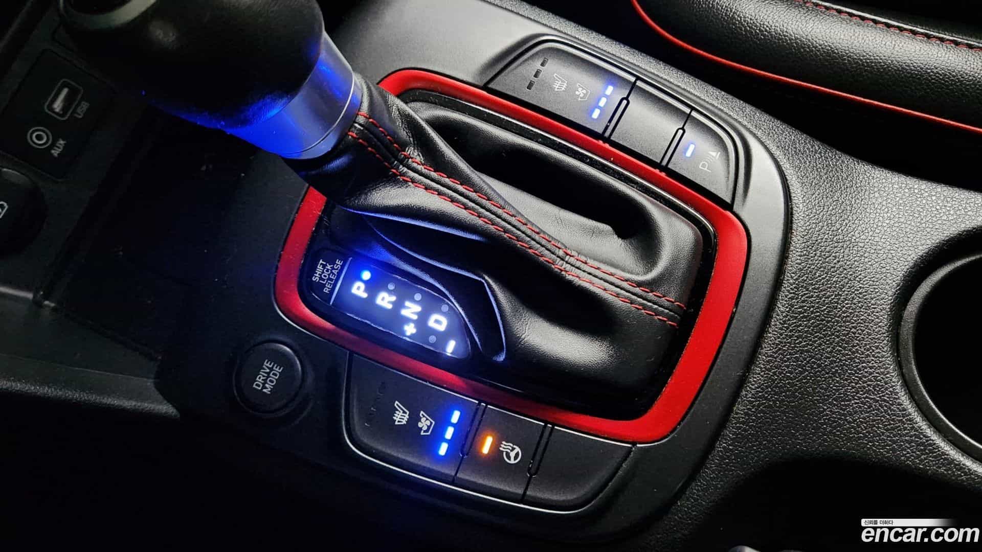 Kona Hyundai 2019.6-INNER-009