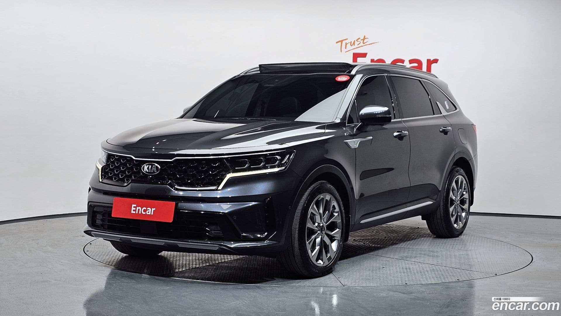 Main__Slider__Photo:Sorento Kia 2020.3-0