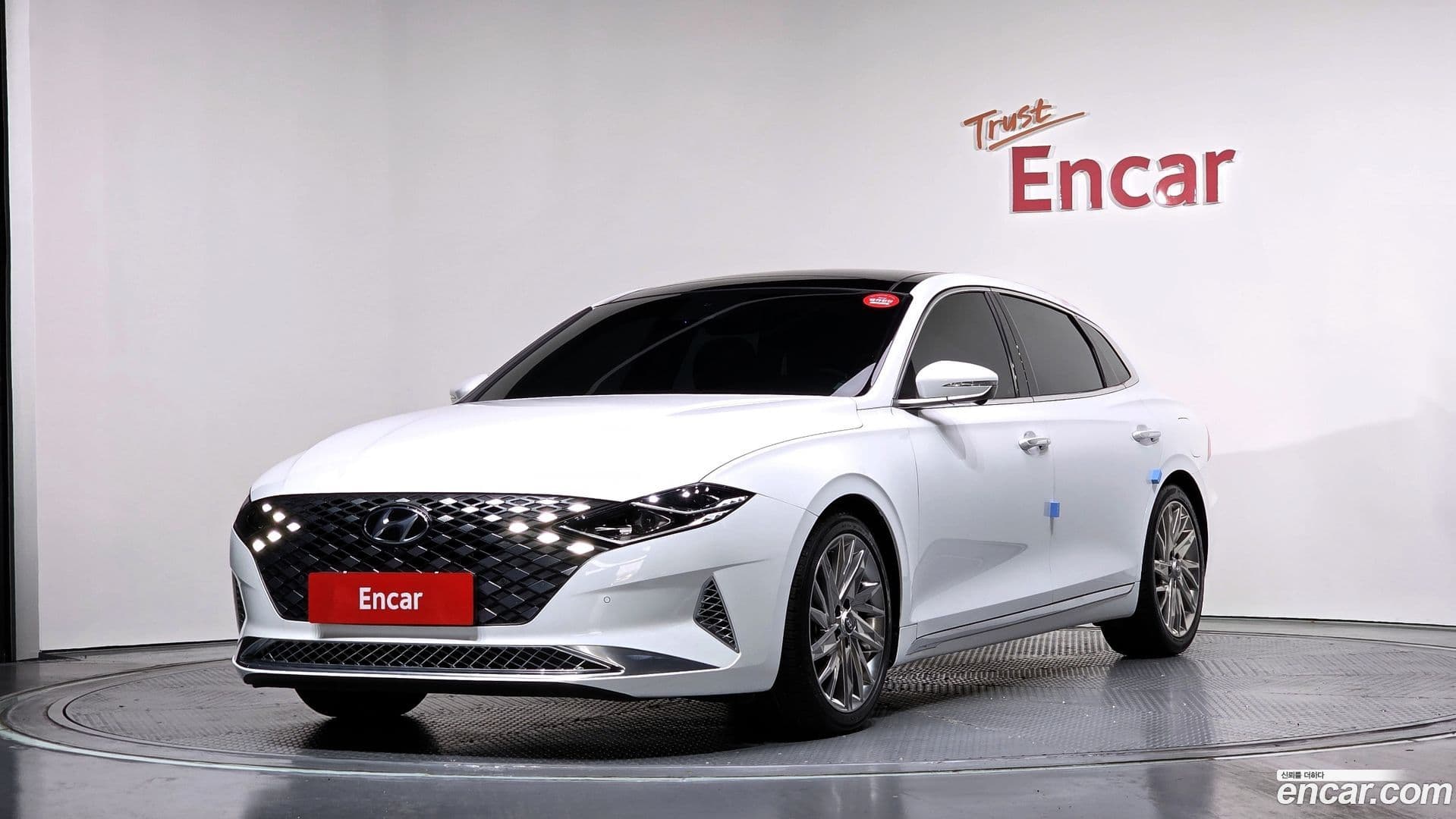 Main__Slider__Photo:Grandeur Hyundai 2020.11-0