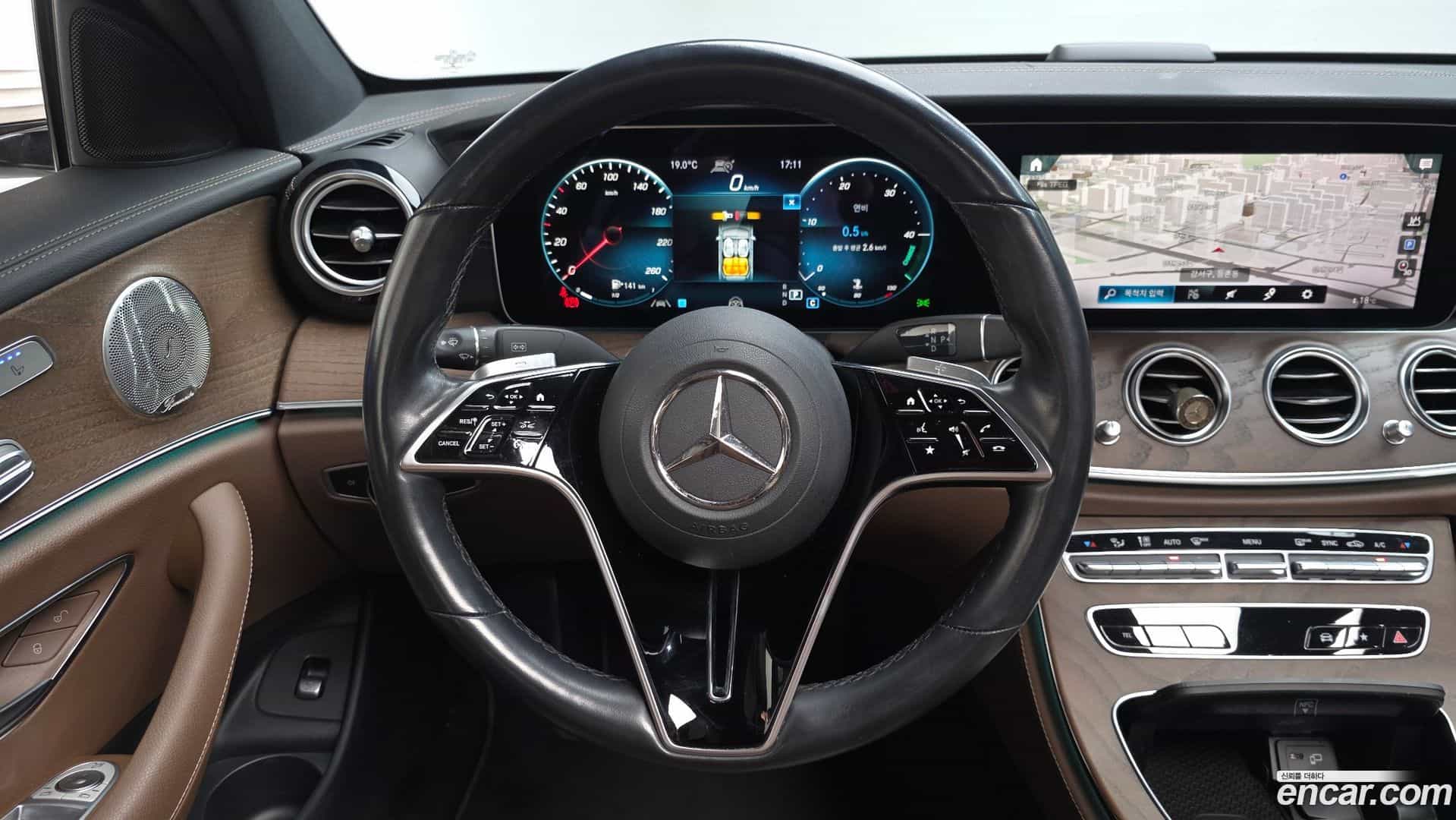 E-Class Mercedes-Benz 2022.0-OPTION-017