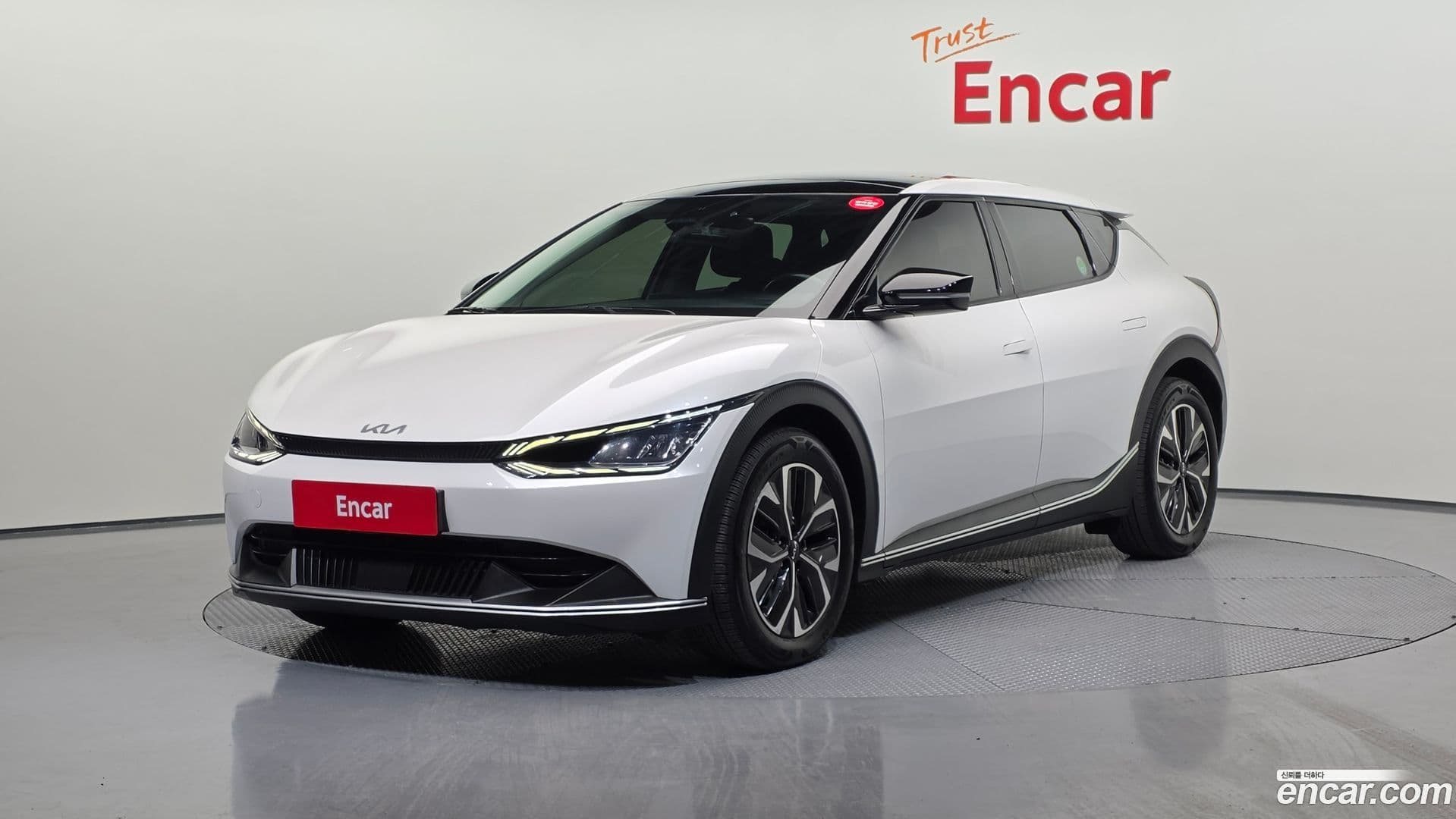Main__Slider__Photo:EV6 Kia 2021.10-0