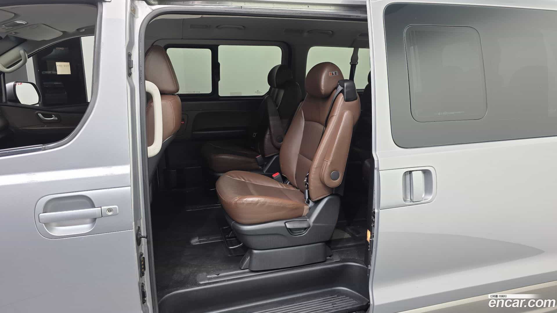 Starex Hyundai 2018.3-OPTION-015