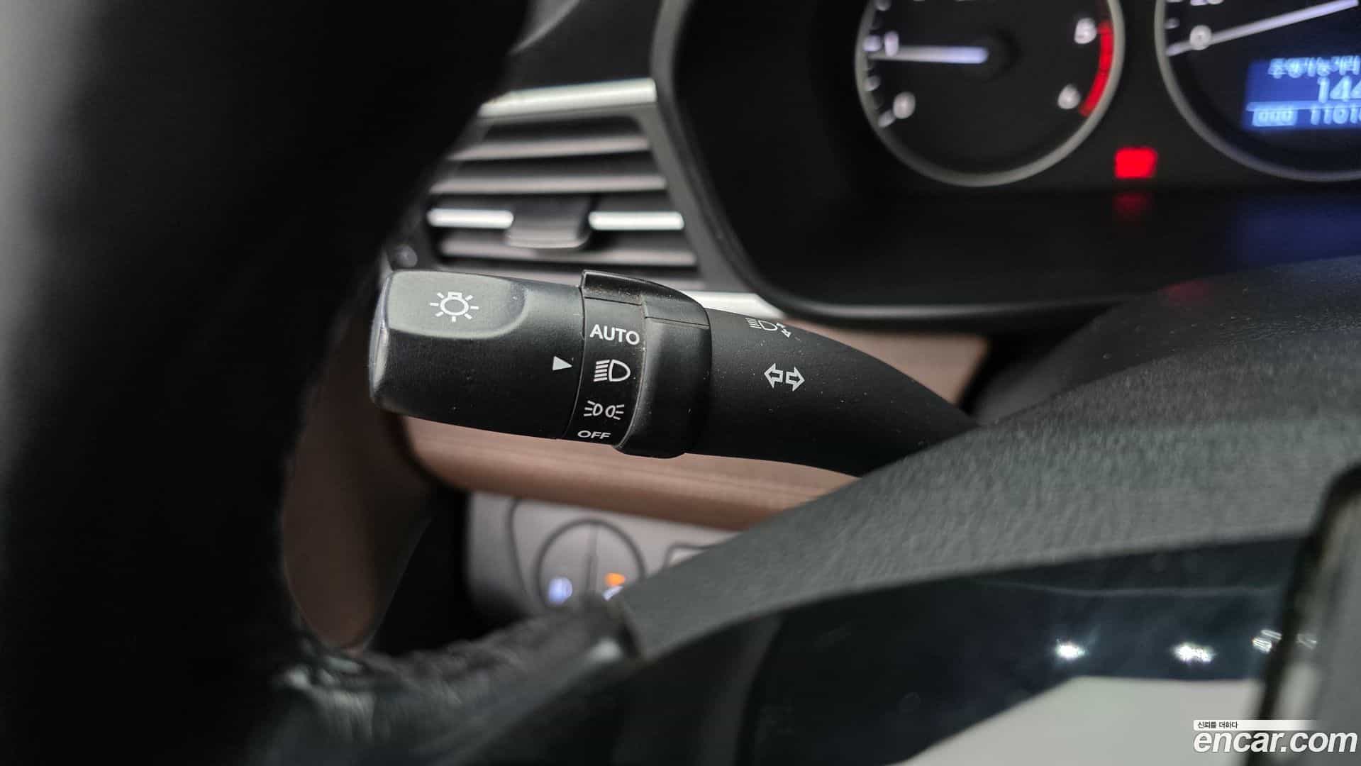 Starex Hyundai 2018.3-OPTION-020