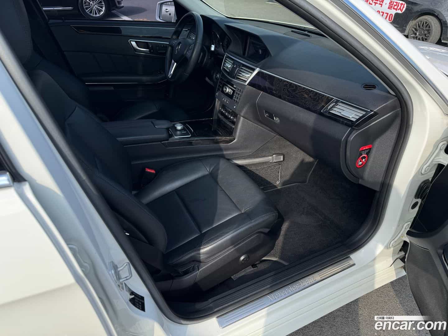 E-Class Mercedes-Benz 2013.3-OPTION-021