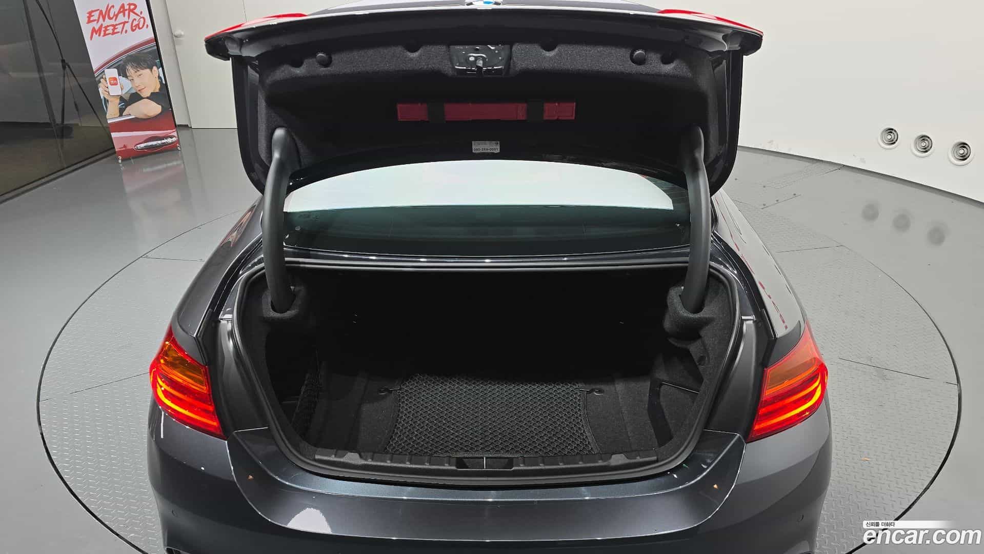 M4 BMW 2017.4-OPTION-024