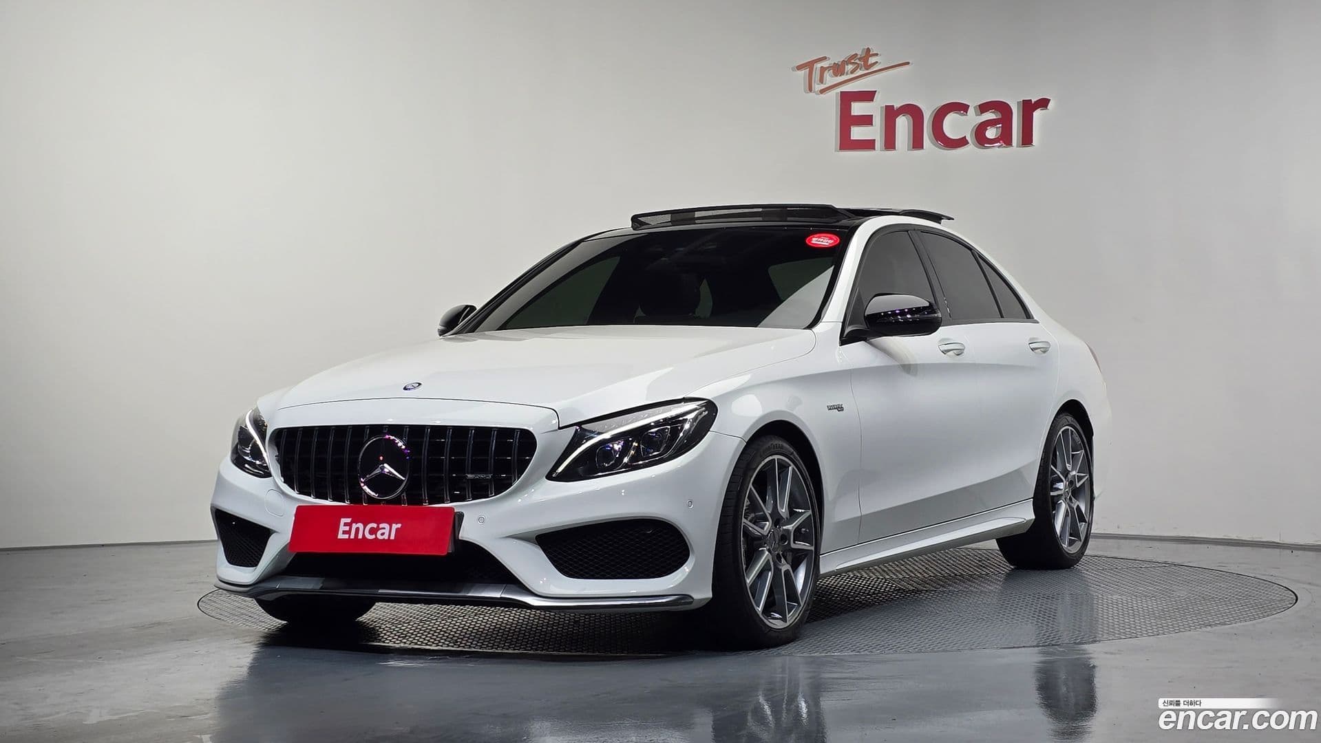 Main__Slider__Photo:C-Class Mercedes-Benz 2017.2-0