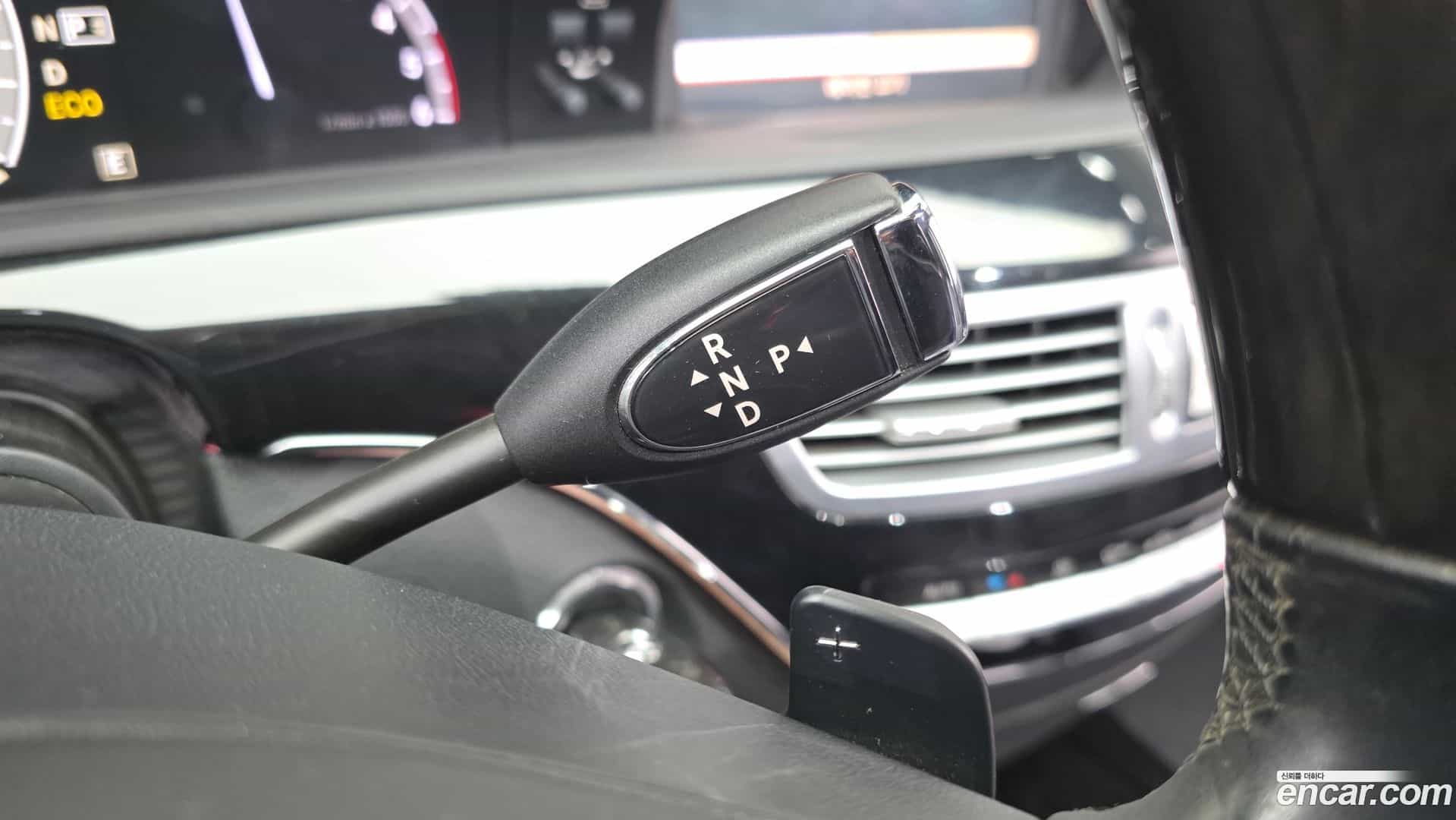 S-Class Mercedes-Benz 2011.11-INNER-009