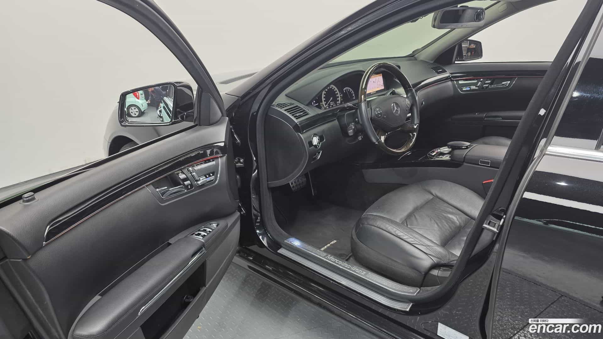 S-Class Mercedes-Benz 2011.11-OPTION-015