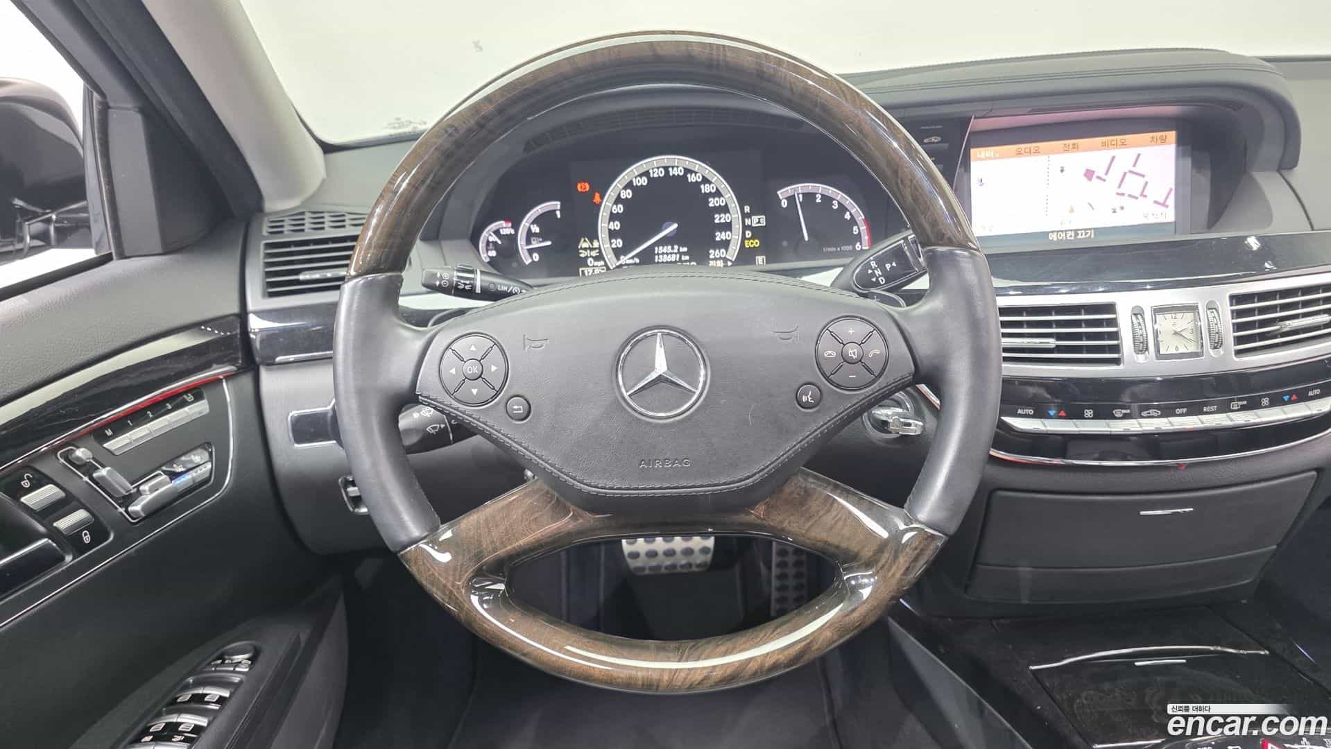 S-Class Mercedes-Benz 2011.11-OPTION-017