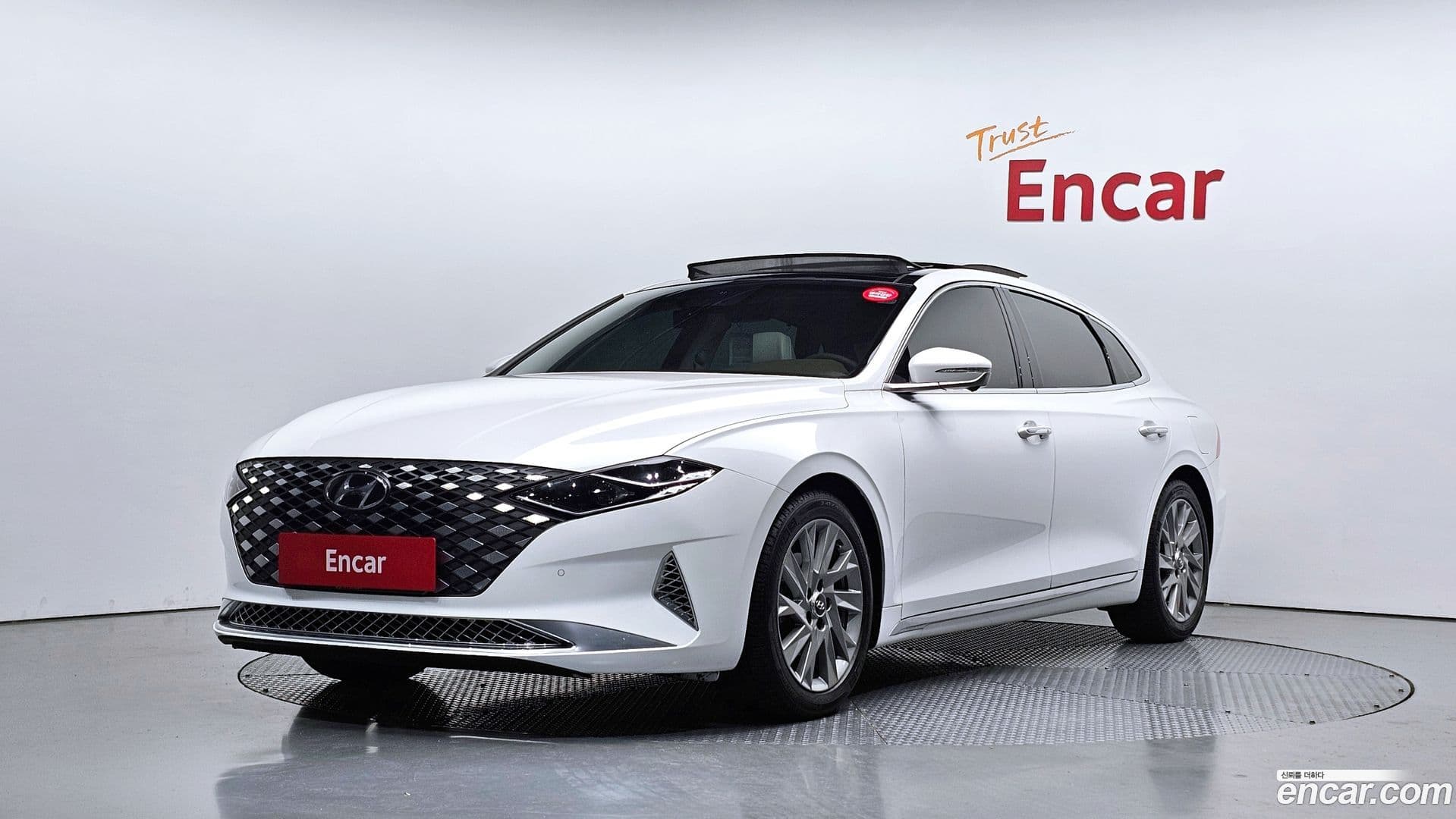 Main__Slider__Photo:Grandeur Hyundai 2021.0-0