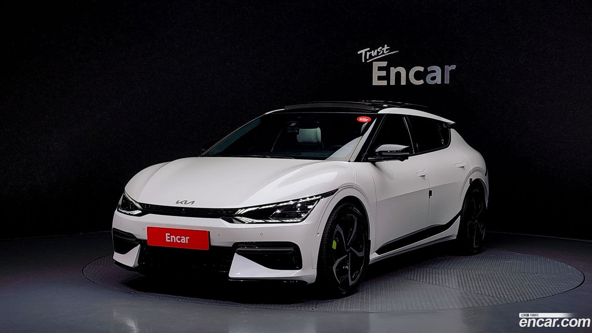 Main__Slider__Photo:EV6 Kia 2022.5-0