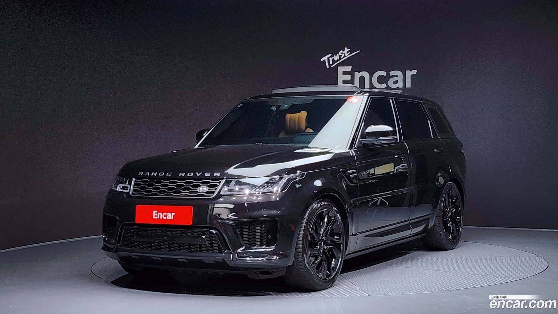 Main__Slider__Photo:Range Rover Sport Land Rover 2021.2-0