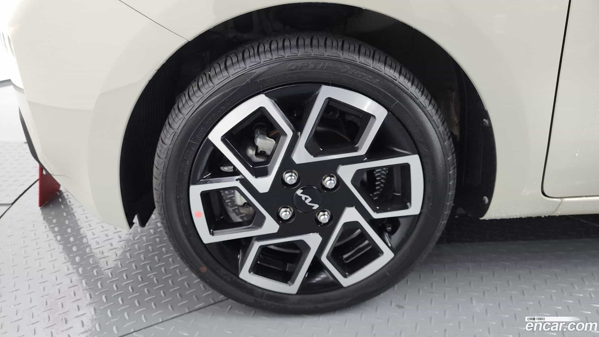 RAY Kia 2023.0-OUTER-005