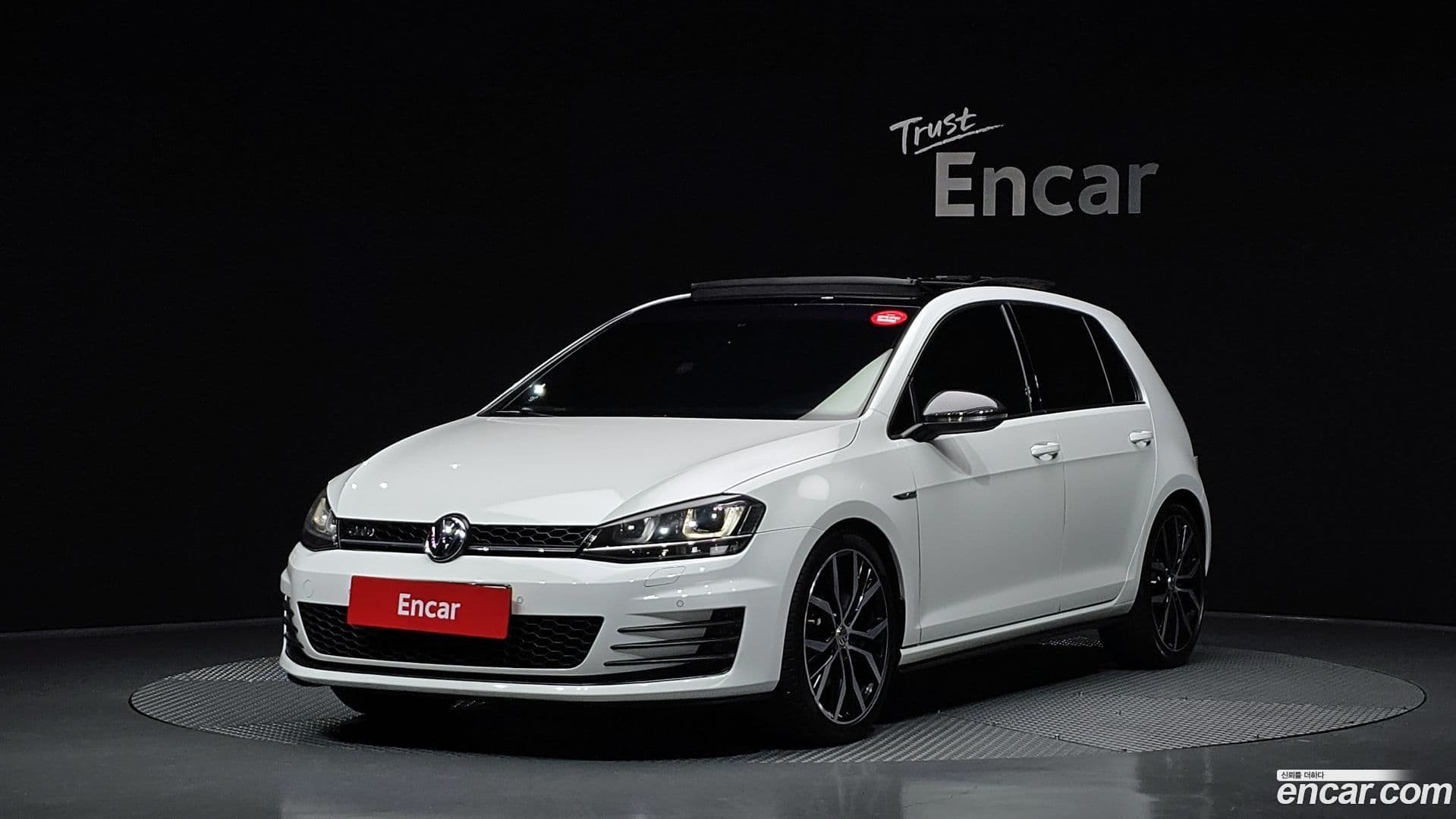 Main__Slider__Photo:Golf Volkswagen 2015.11-0