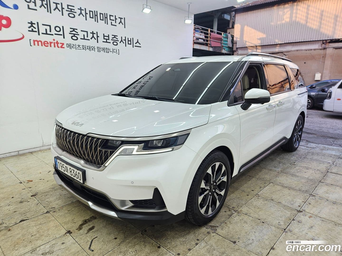 Main__Slider__Photo:Canival Kia 2022.7-0