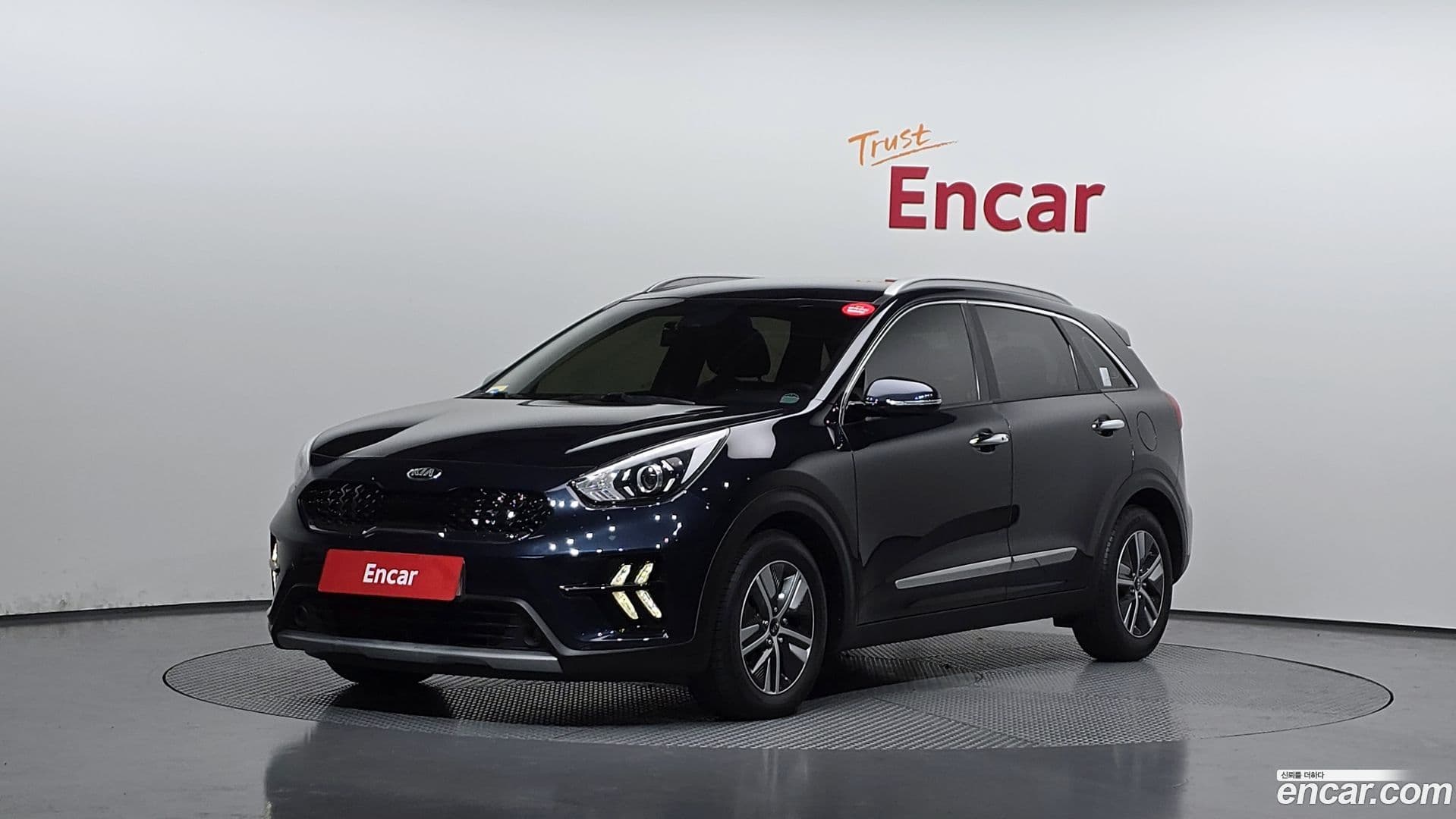 Main__Slider__Photo:Niro Kia 2019.5-0