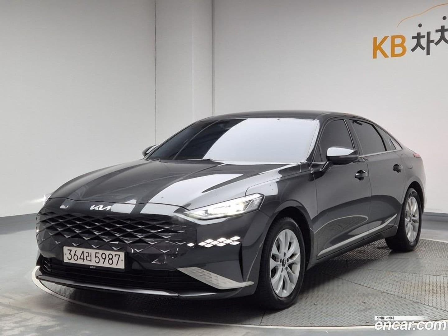 Main__Slider__Photo:K8 Kia 2021.4-0