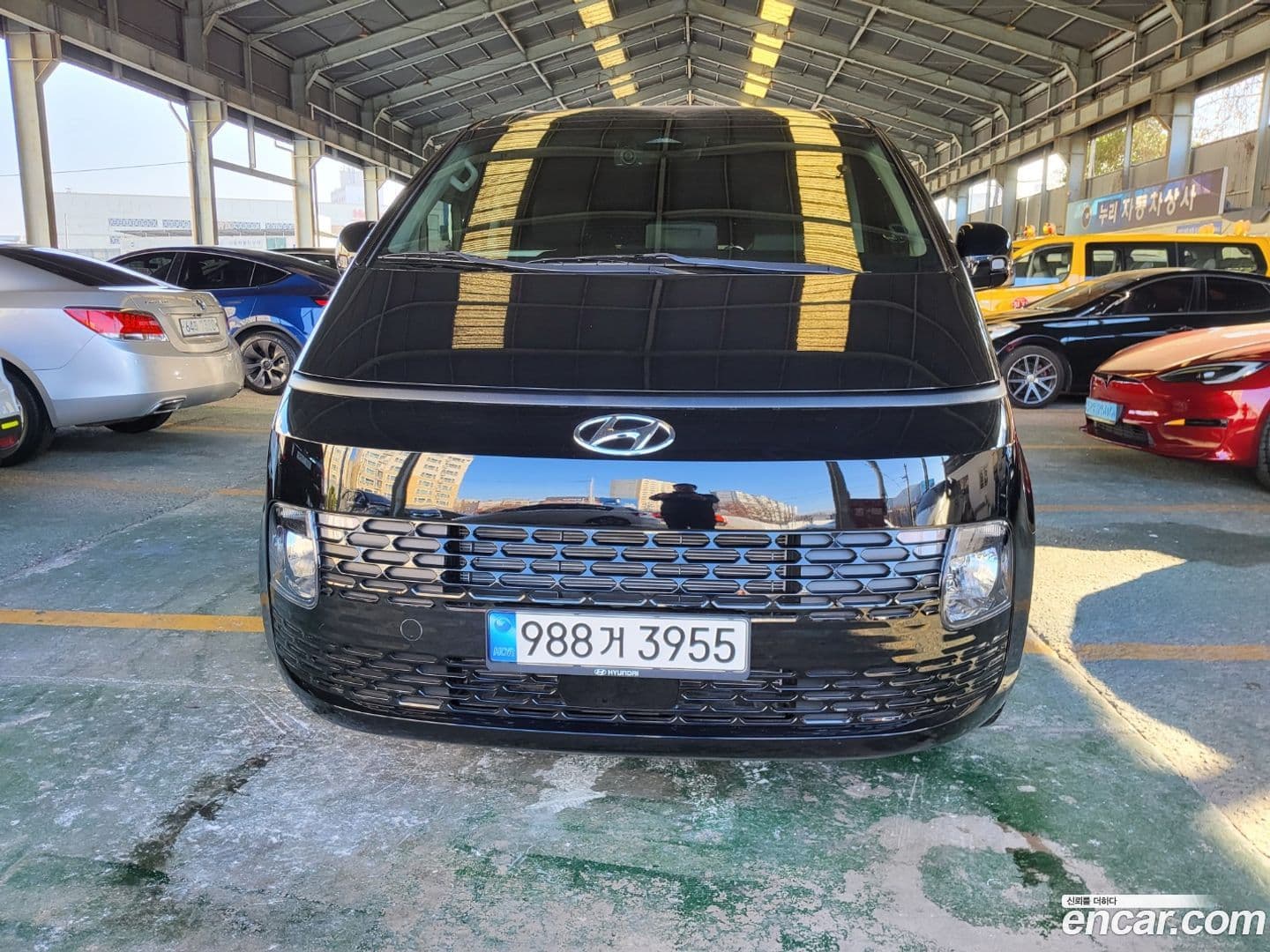 Main__Slider__Photo:Staria Hyundai 2023.3-0