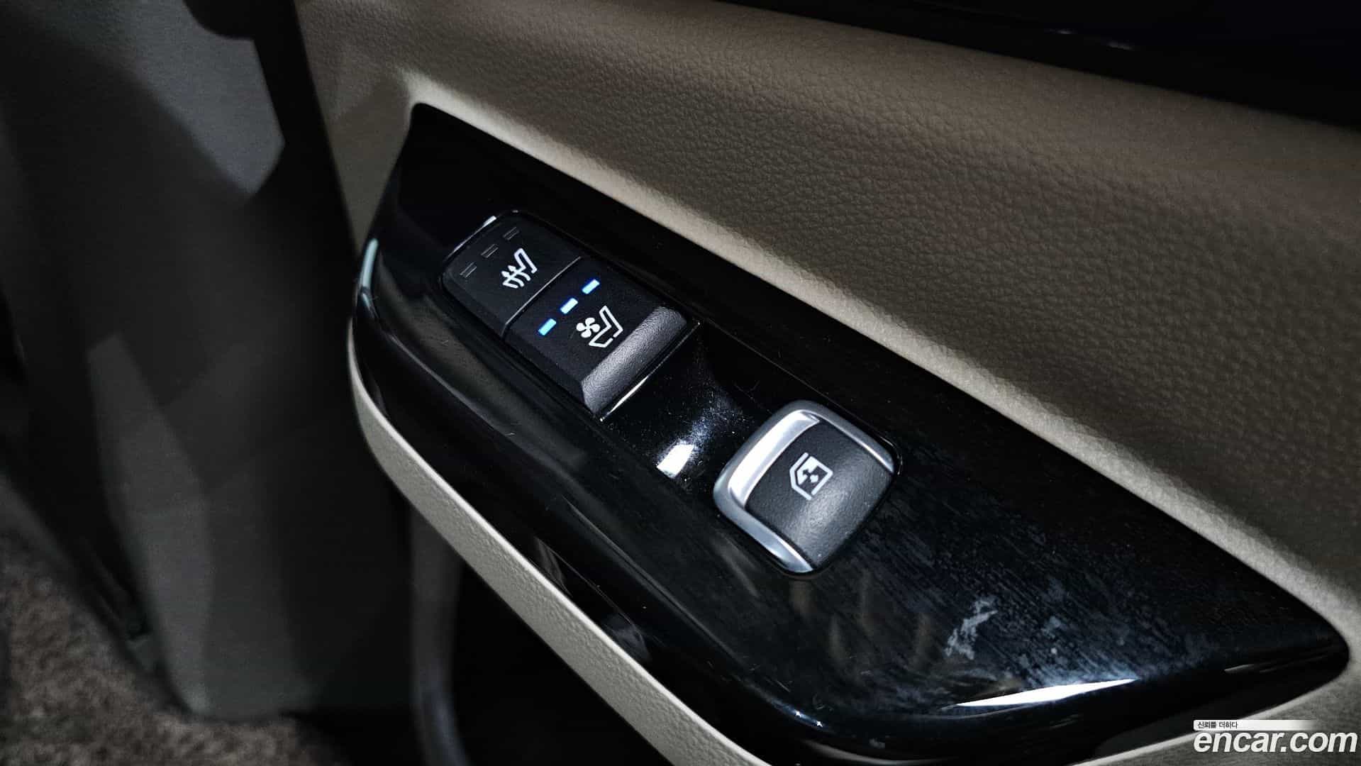 Canival Kia 2022.9-OPTION-023