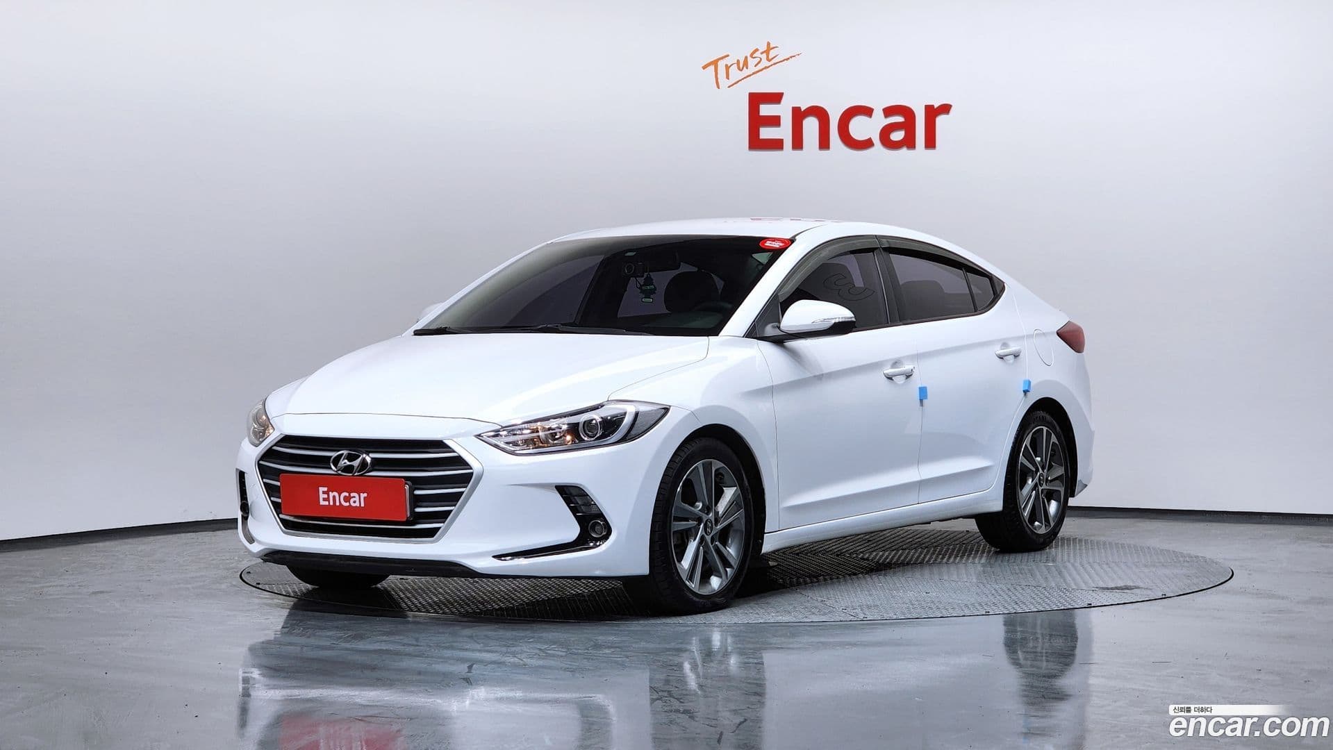 Main__Slider__Photo:AVANTE Hyundai 2018.1-0