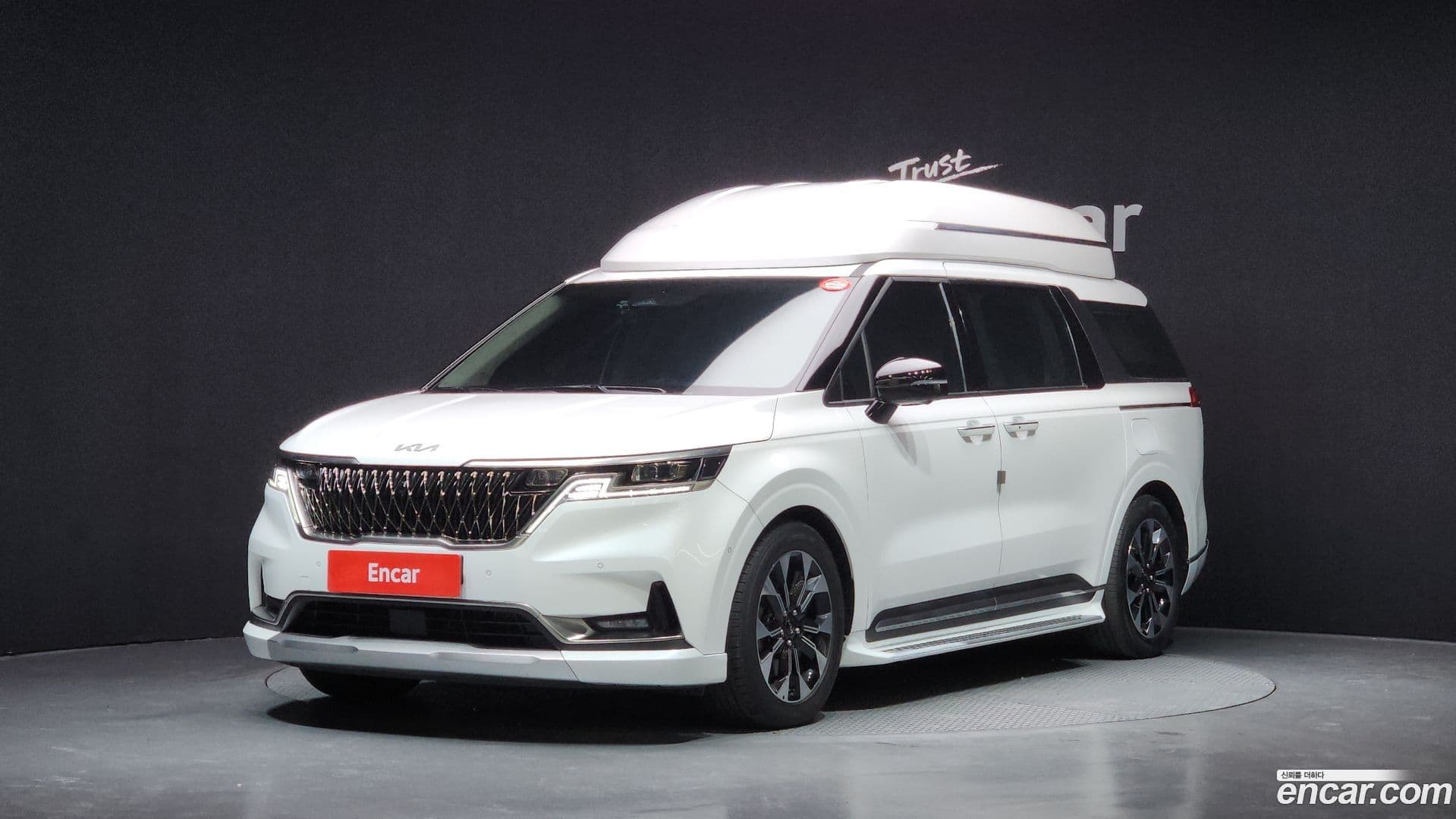 Main__Slider__Photo:Canival Kia 2021.10-0