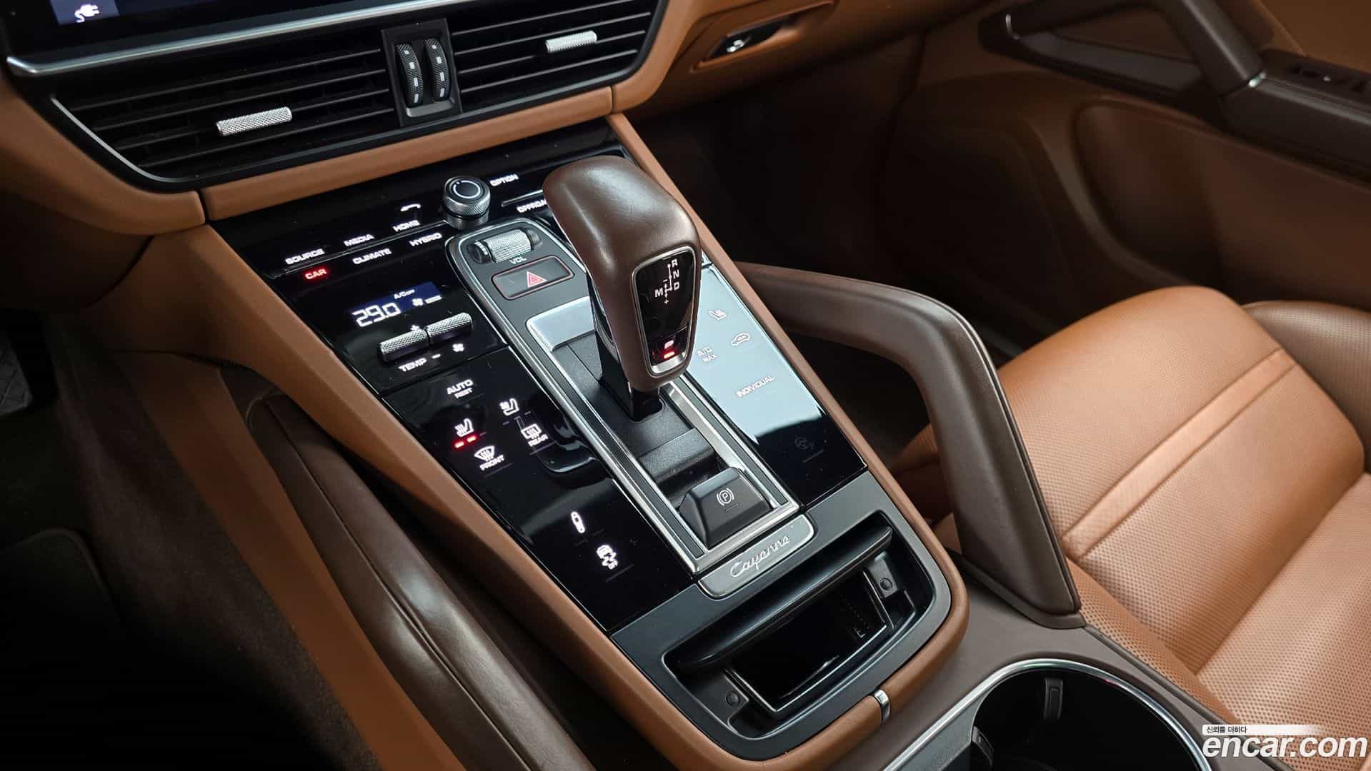 Cayenne Porsche 2020.11-INNER-009