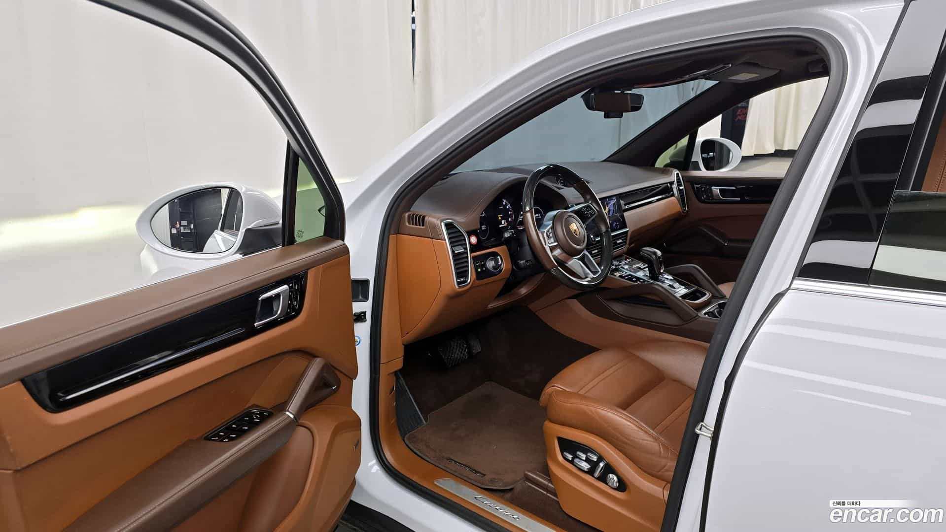 Cayenne Porsche 2020.11-INNER-010