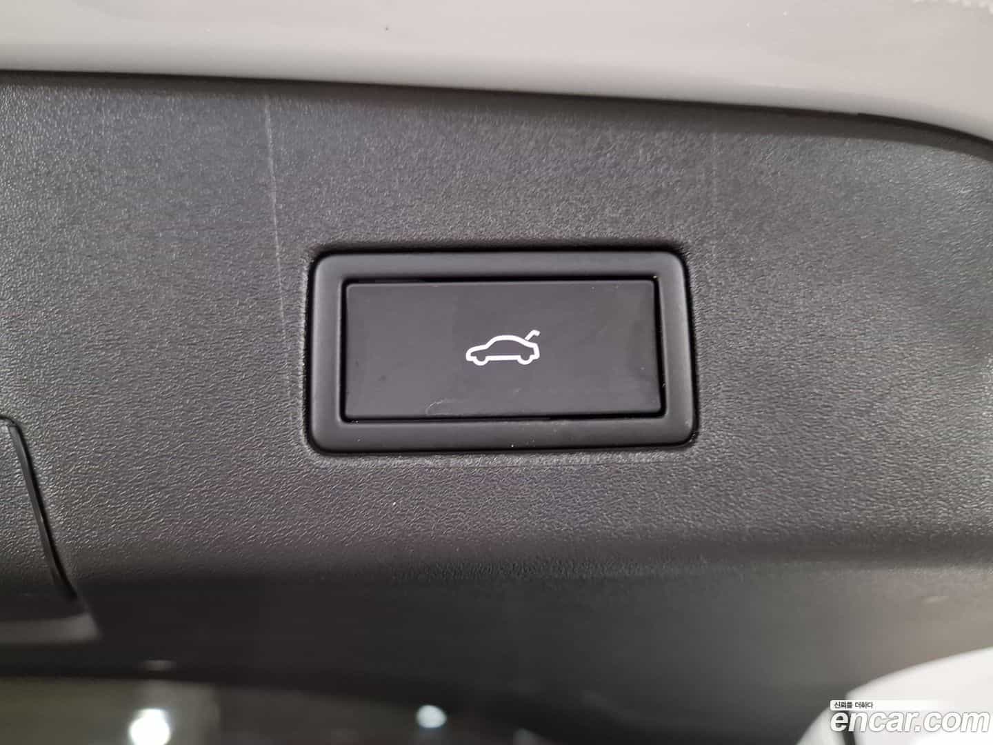 ID.4 Volkswagen 2025.1-INNER-008