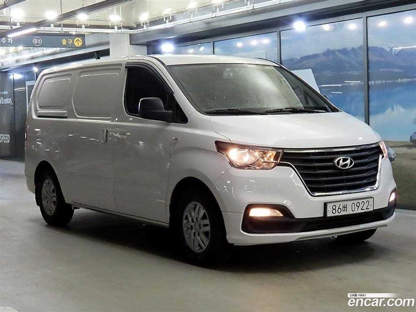 Main__Slider__Photo:Starex Hyundai 2018.10-0