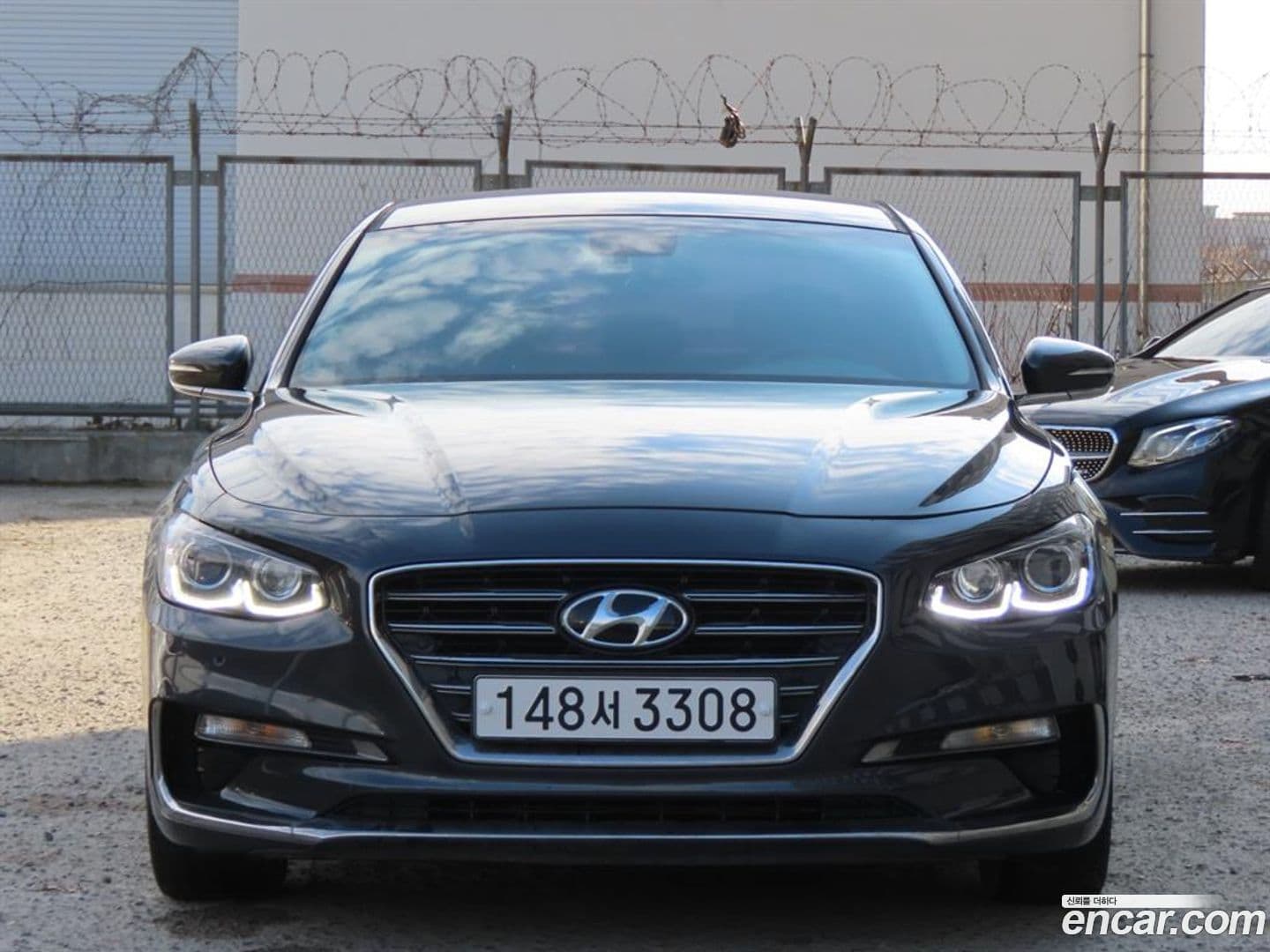 Main__Slider__Photo:Grandeur Hyundai 2019.1-0