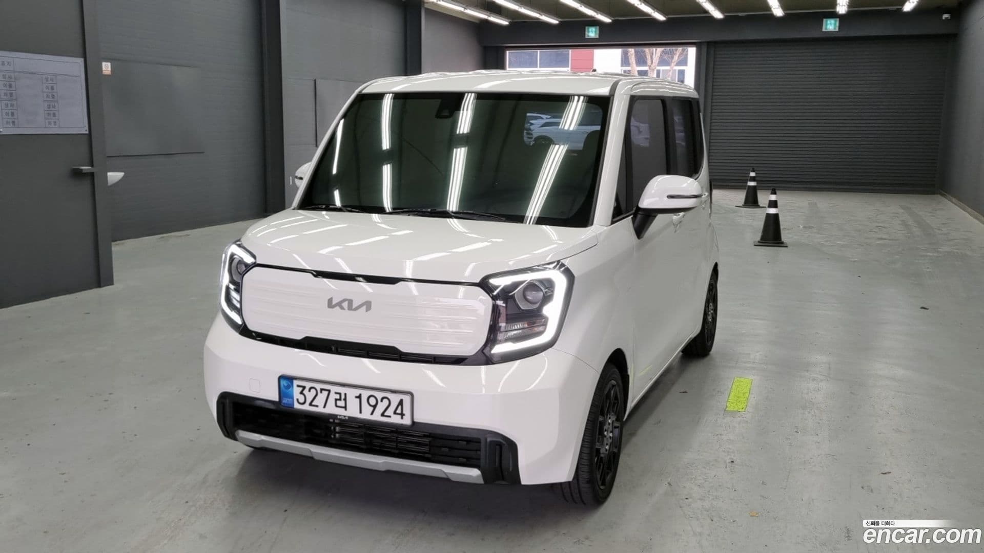 Main__Slider__Photo:RAY Kia 2023.3-0