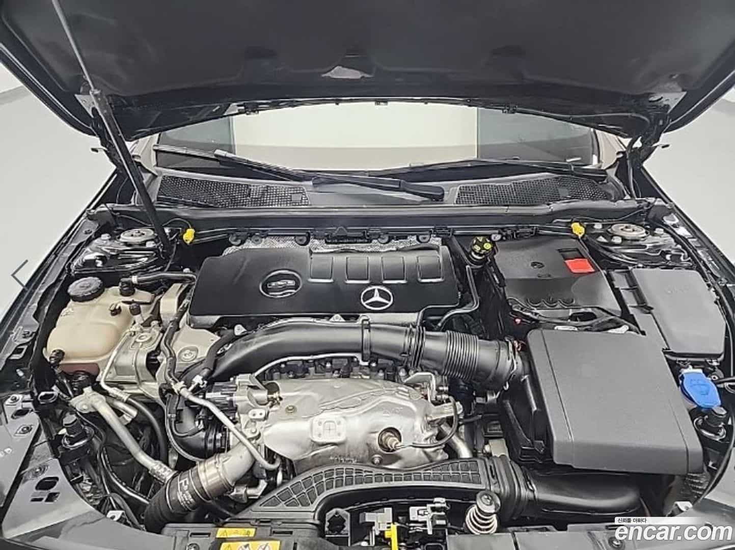 CLA-Class Mercedes-Benz 2020.11-OUTER-005