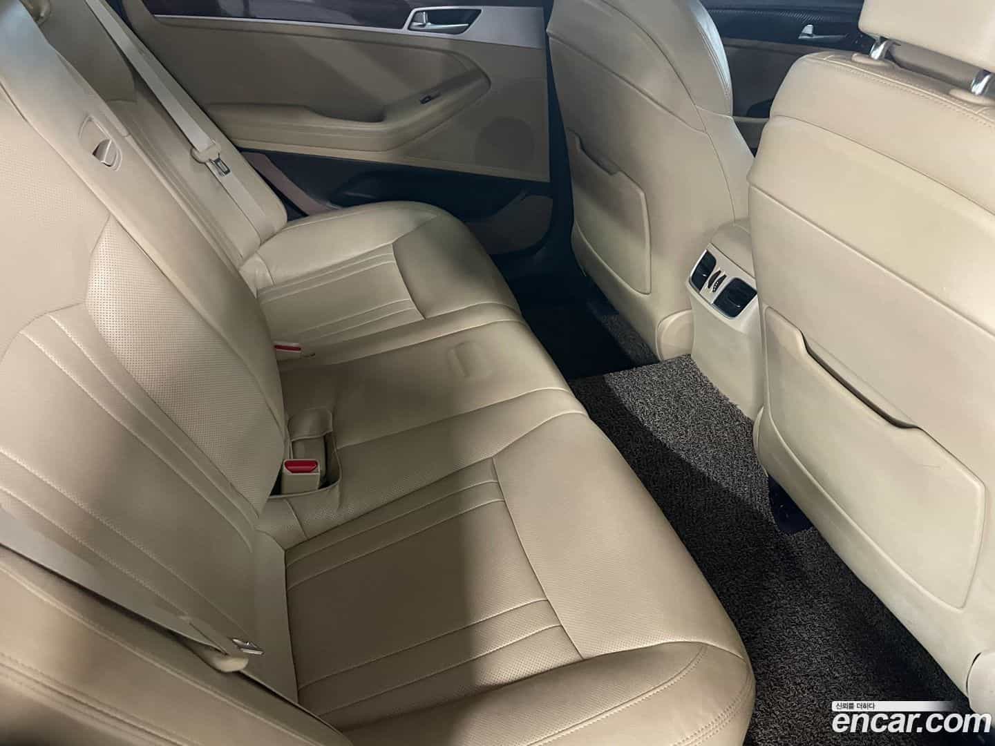 G80 Genesis 2018.2-OPTION-022