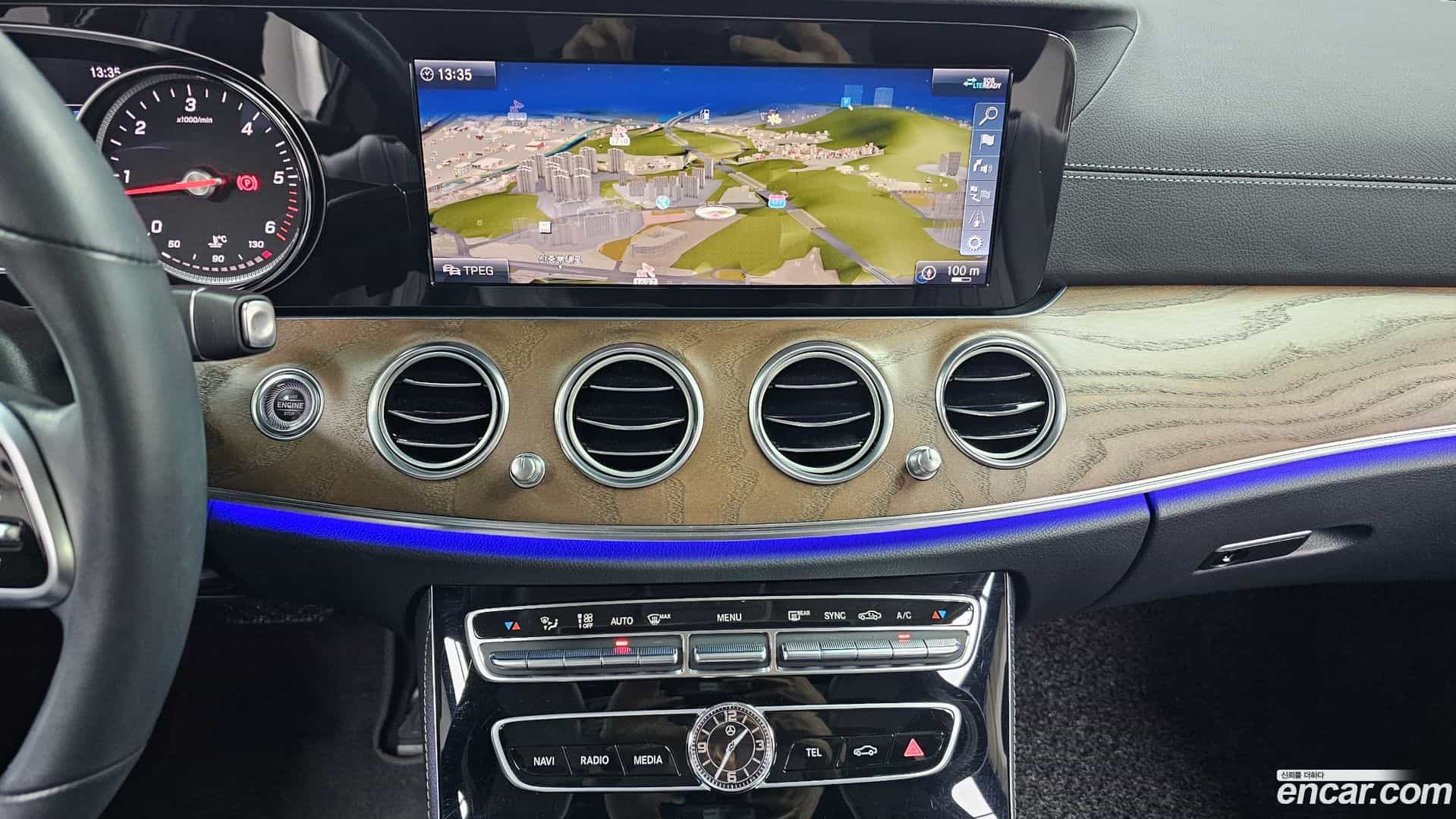E-Class Mercedes-Benz 2020.6-OPTION-018