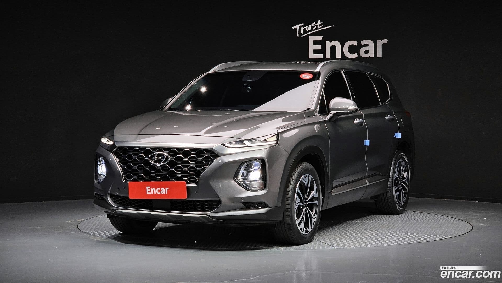 Main__Slider__Photo:Santafe Hyundai 2019.1-0
