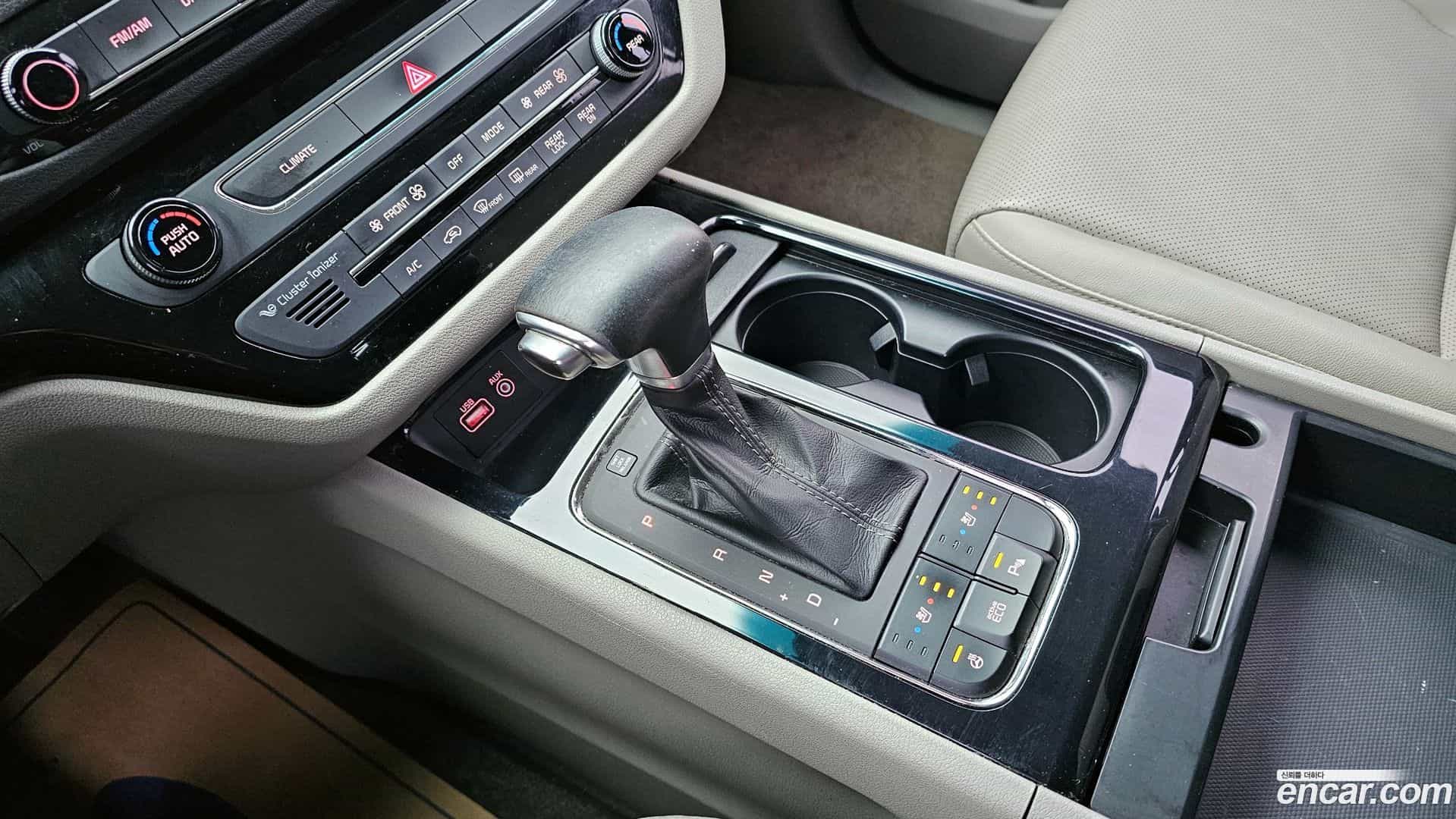 Canival Kia 2017.1-INNER-009
