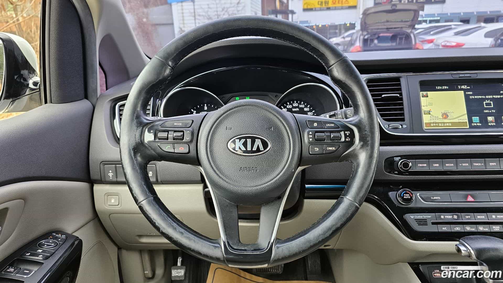 Canival Kia 2017.1-OPTION-018