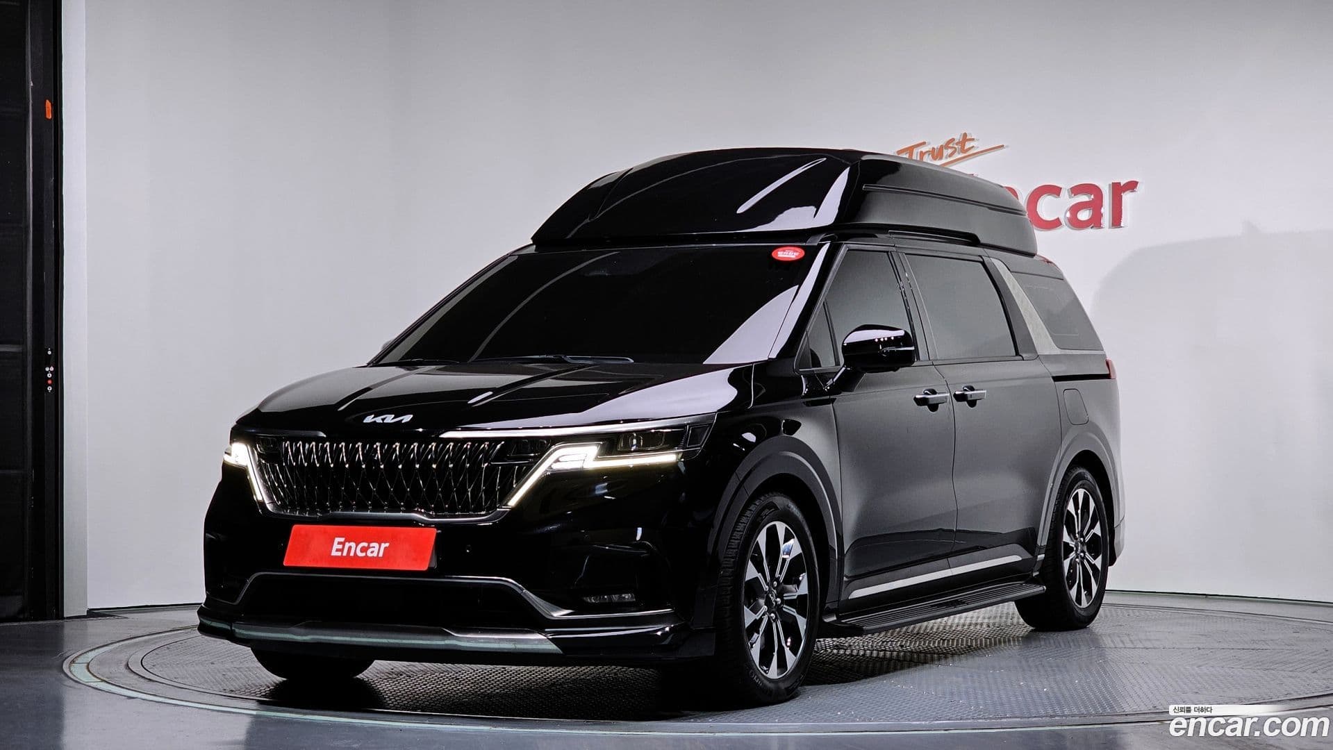 Main__Slider__Photo:Canival Kia 2022.10-0