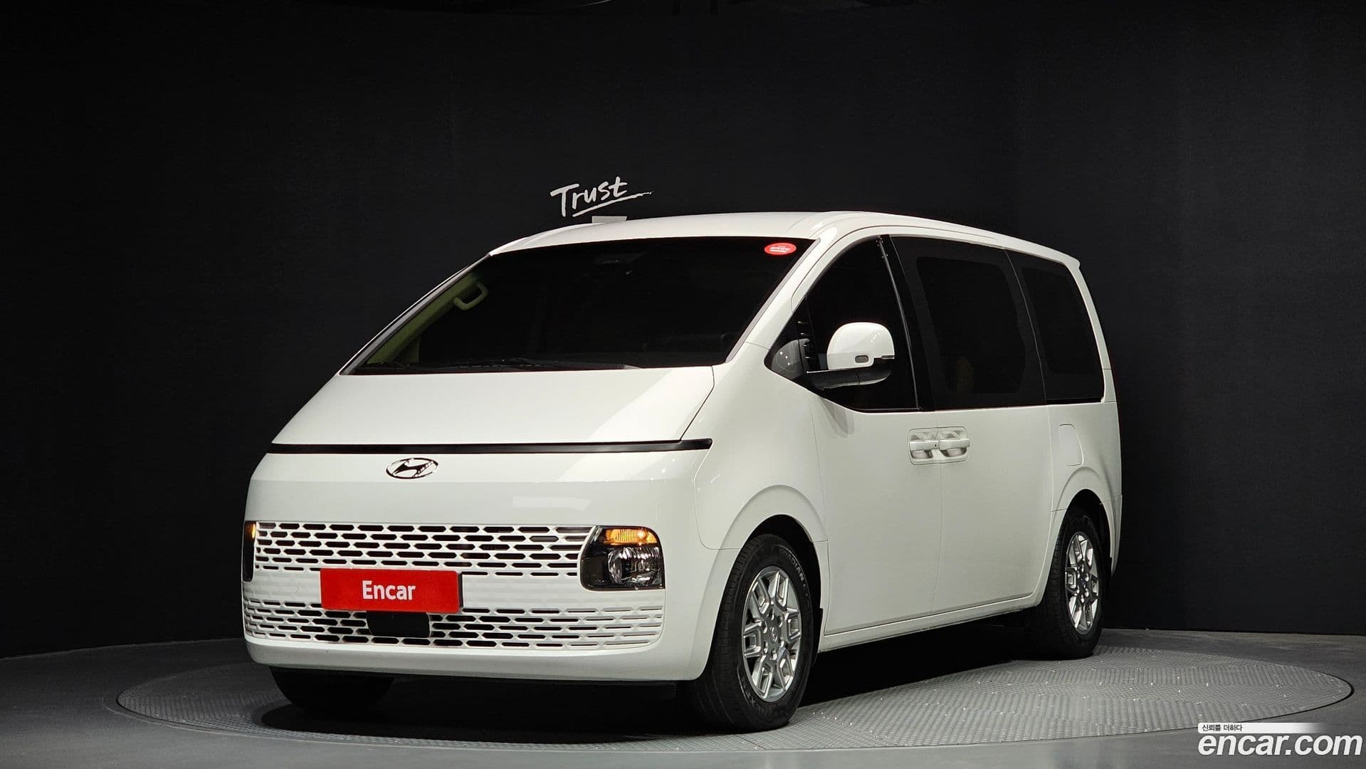 Main__Slider__Photo:Staria Hyundai 2023.2-0