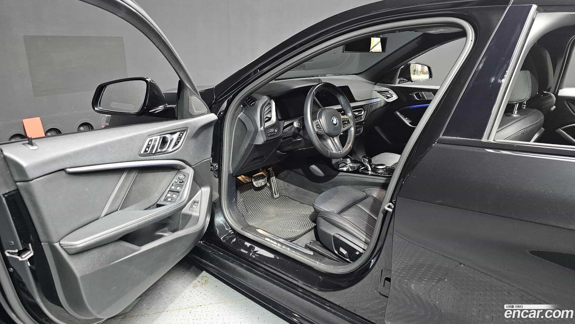 1-Series BMW 2022.6-INNER-010