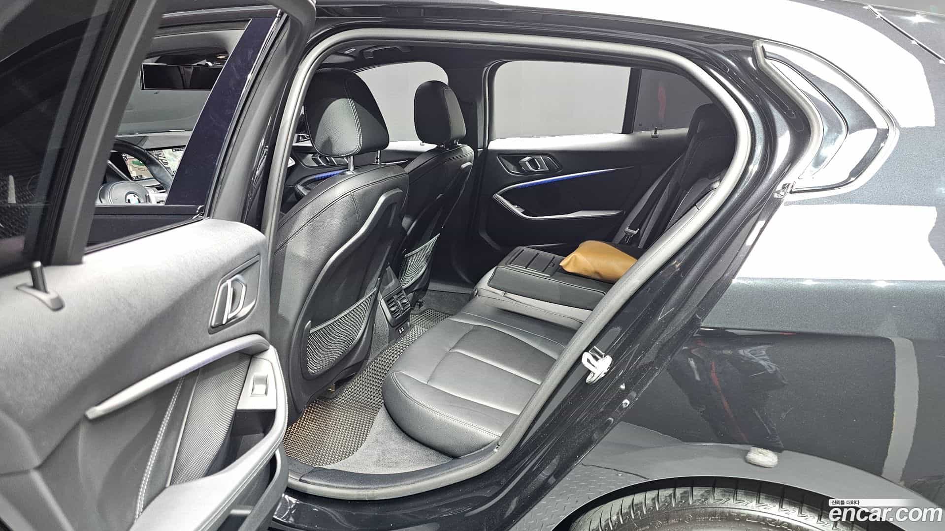 1-Series BMW 2022.6-OPTION-016