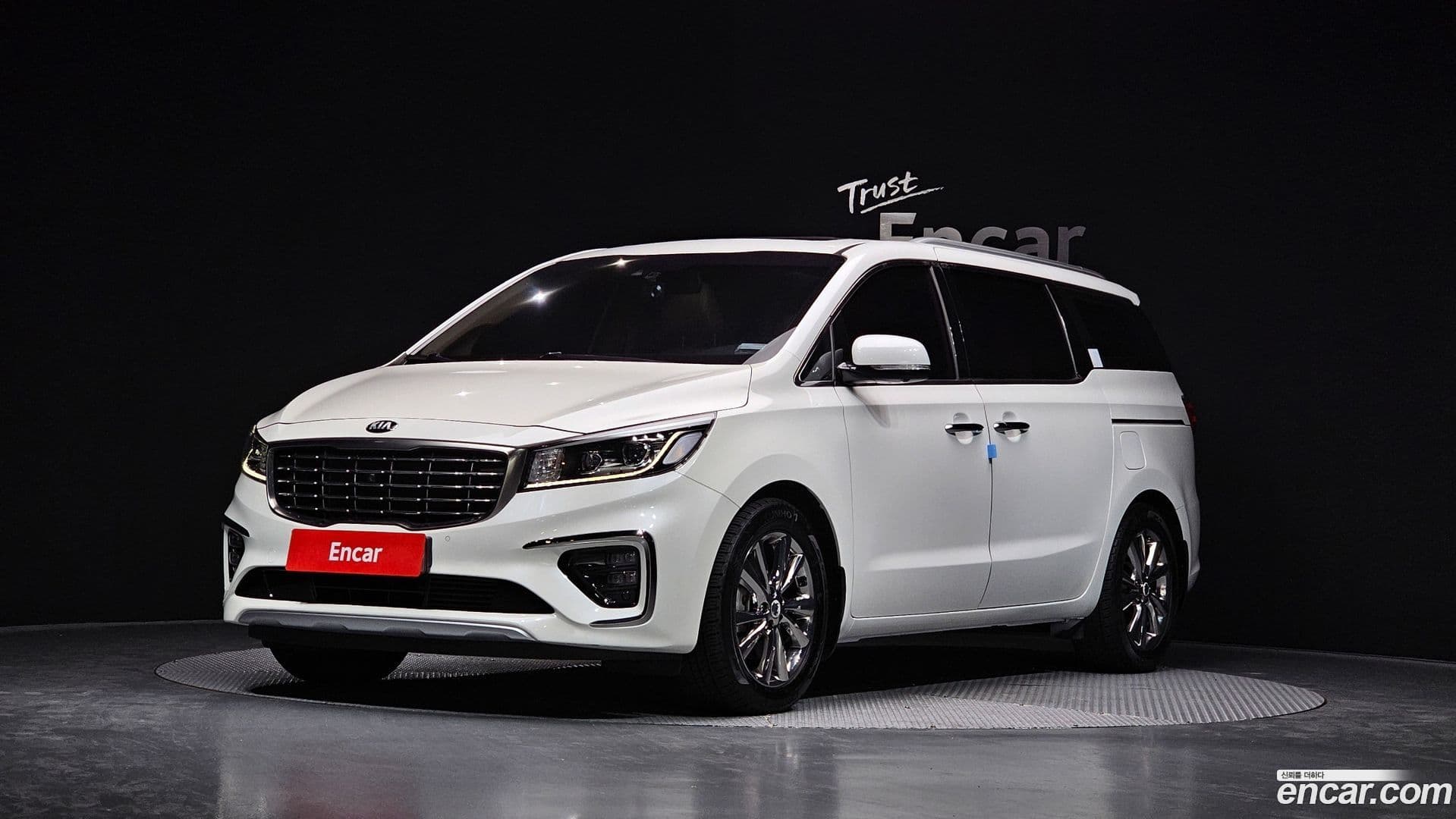 Main__Slider__Photo:Canival Kia 2019.0-0