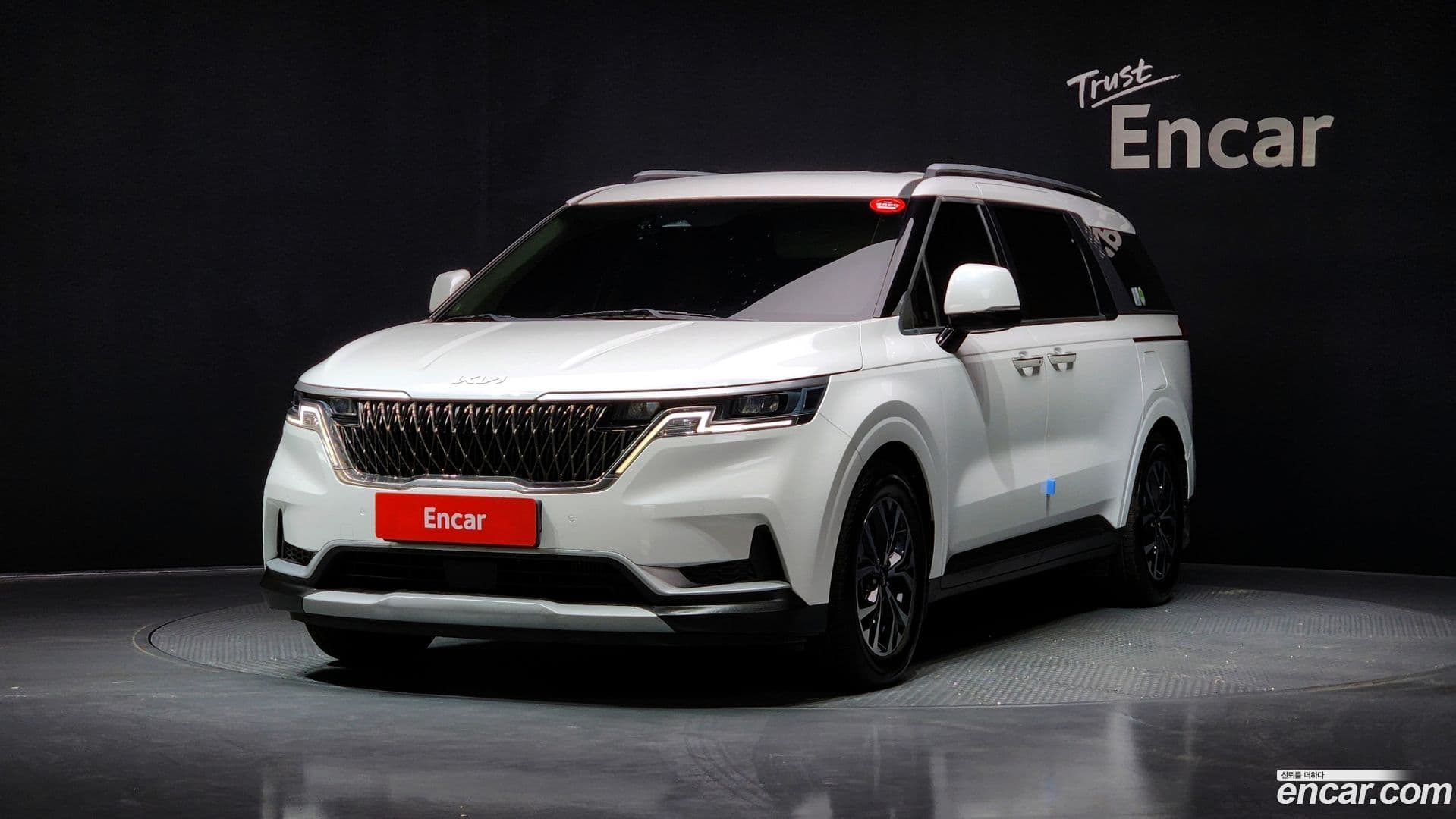 Main__Slider__Photo:Canival Kia 2023.0-0