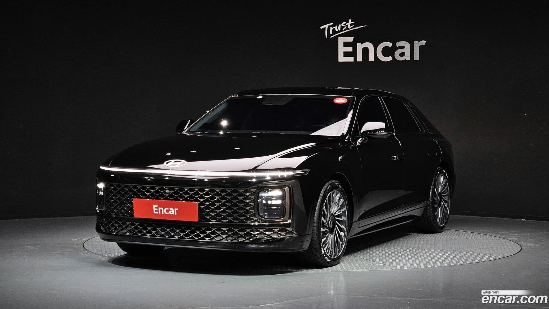 Main__Slider__Photo:Grandeur Hyundai 2023.11-0