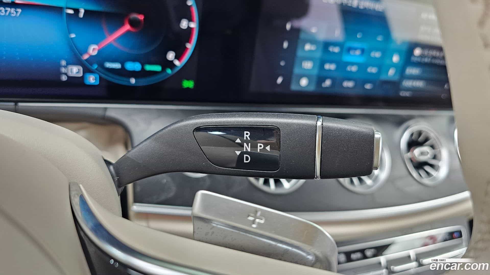 CLS-Class Mercedes-Benz 2022.10-INNER-009
