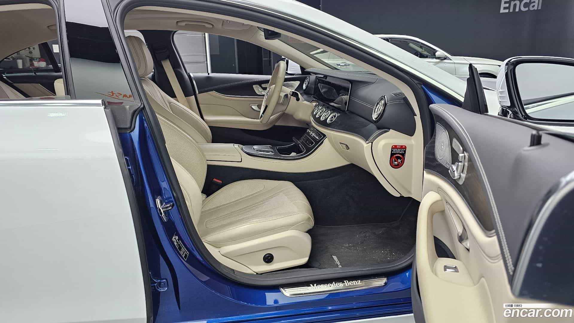 CLS-Class Mercedes-Benz 2022.10-OPTION-015