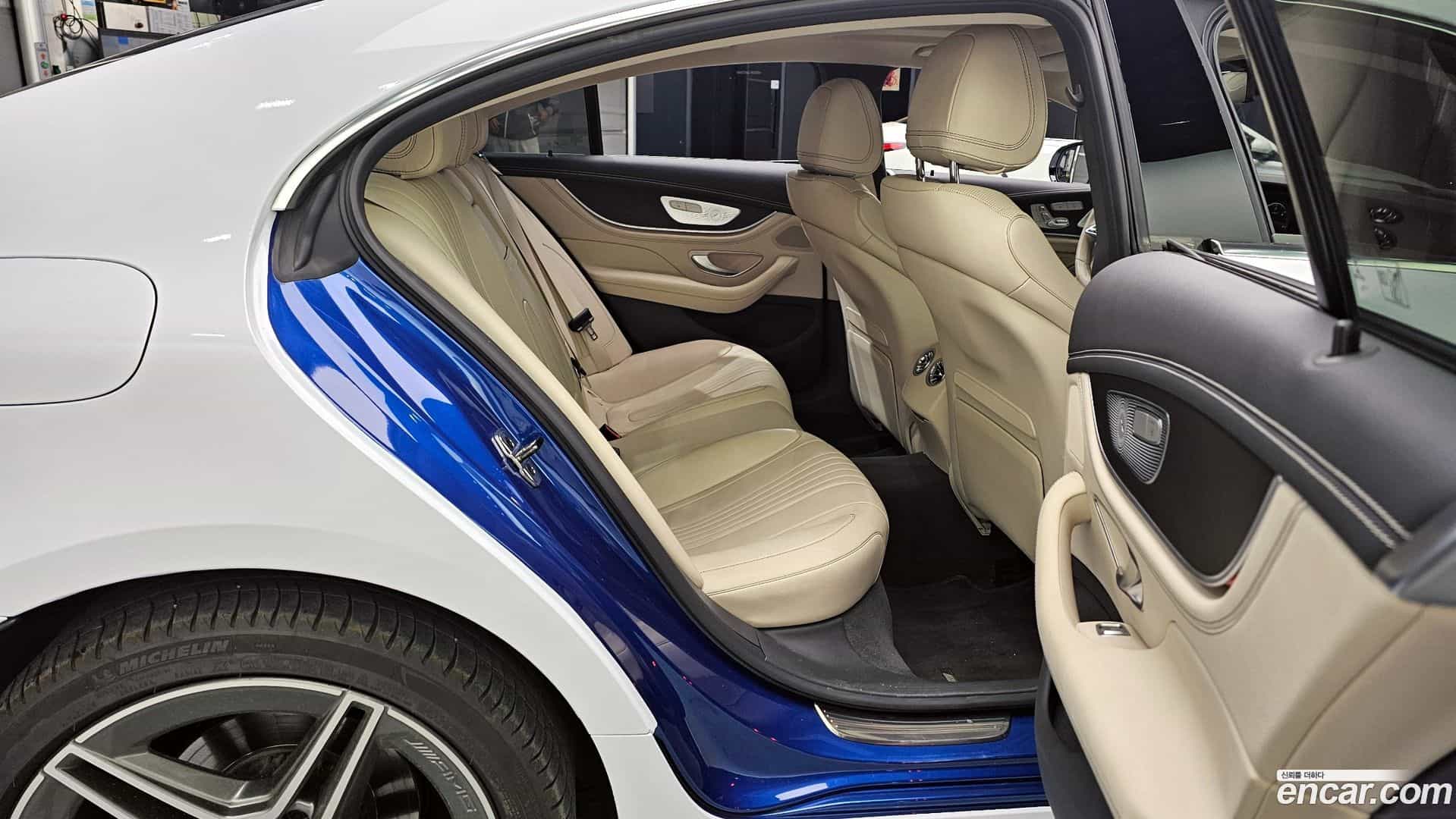CLS-Class Mercedes-Benz 2022.10-OPTION-016