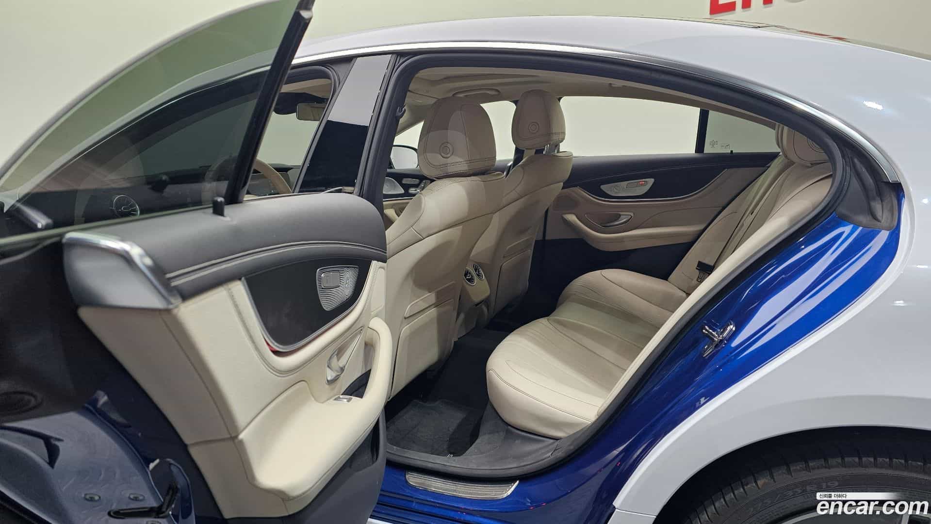 CLS-Class Mercedes-Benz 2022.10-INNER-036