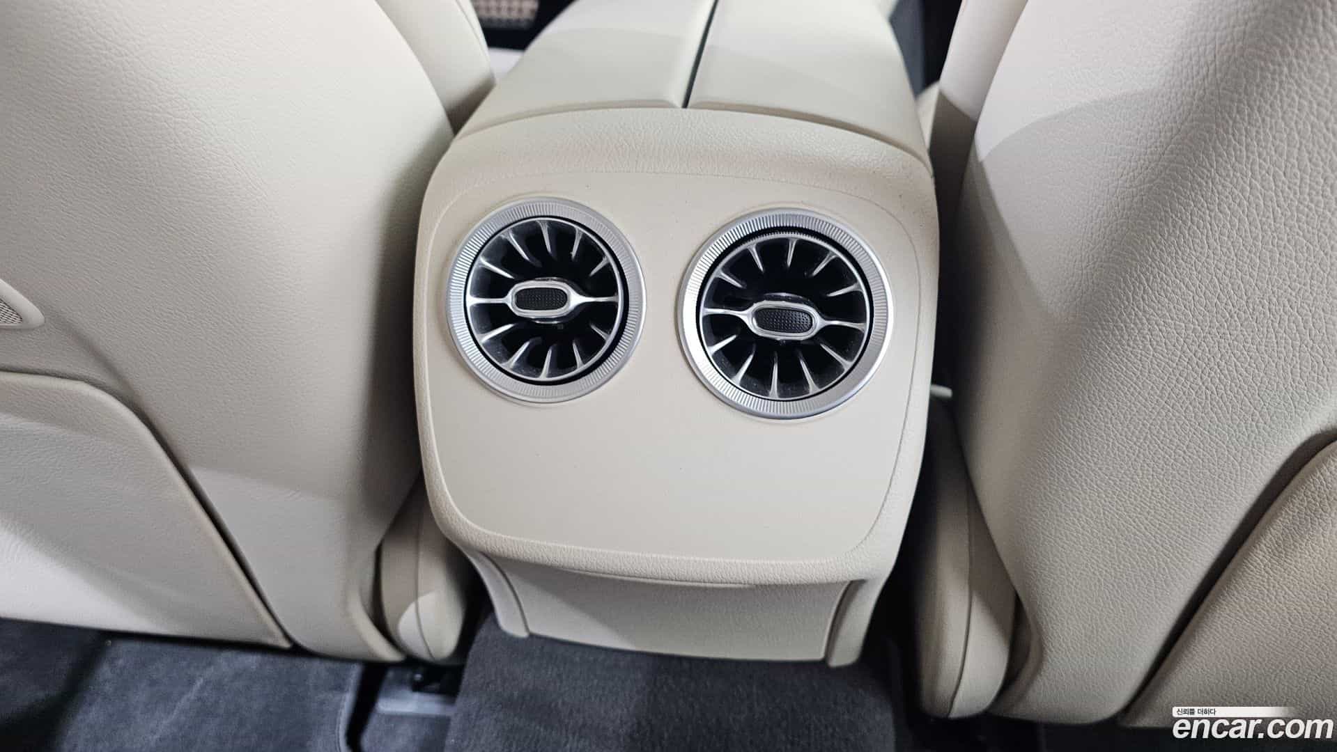 CLS-Class Mercedes-Benz 2022.10-OPTION-040